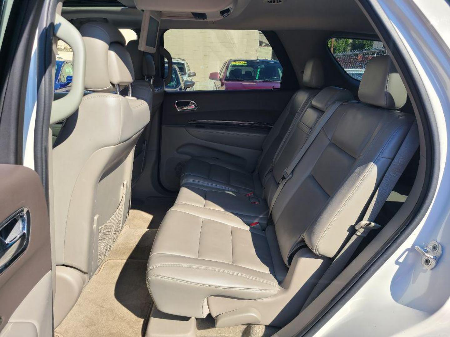 2011 WHITE DODGE DURANGO CREW (1D4RE4GG5BC) with an 3.6L engine, Automatic transmission, located at 117 North Cameron Street, Harrisburg, PA, 17101, (717) 963-8962, 40.266762, -76.875259 - WE FINANCE!!! Good Credit/ Bad Credit/ No Credit - ALL Trade-Ins Welcomed!!! ***Guaranteed Credit Approval*** APPLY ONLINE or CALL us TODAY ;) Internet Prices and Marketplace Prices are SPECIAL discounted ***CASH DEALS*** Retail Prices are higher. Please call us to discuss your cash and finan - Photo#15