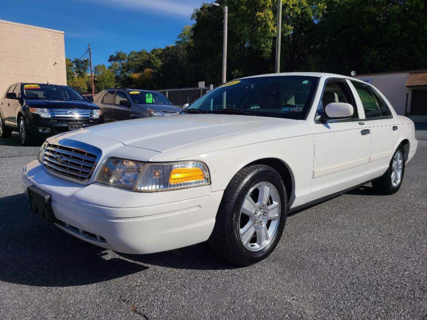 2011 WHITE FORD CROWN VICTORIA LX (2FABP7EV0BX) with an 4.6L engine, Automatic transmission, located at 7981 Paxton Street, Harrisburg, PA, 17111, (717) 561-2926, 40.261490, -76.749229 - WE FINANCE!!! Good Credit/ Bad Credit/ No Credit - ALL Trade-Ins Welcomed!!! ***Guaranteed Credit Approval*** APPLY ONLINE or CALL us TODAY ;) Internet Prices and Marketplace Prices are SPECIAL discounted ***CASH DEALS*** Retail Prices are higher. Please call us to discuss your cash and finan - Photo#0