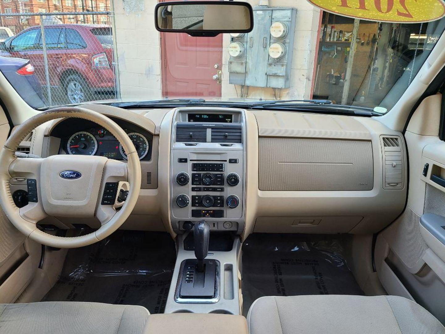 2011 GOLD FORD ESCAPE XLT (1FMCU0D75BK) with an 2.5L engine, Automatic transmission, located at 117 North Cameron Street, Harrisburg, PA, 17101, (717) 963-8962, 40.266762, -76.875259 - WE FINANCE!!! Good Credit/ Bad Credit/ No Credit - ALL Trade-Ins Welcomed!!! ***Guaranteed Credit Approval*** APPLY ONLINE or CALL us TODAY ;) Internet Prices and Marketplace Prices are SPECIAL discounted ***CASH DEALS*** Retail Prices are higher. Please call us to discuss your cash and finan - Photo#10
