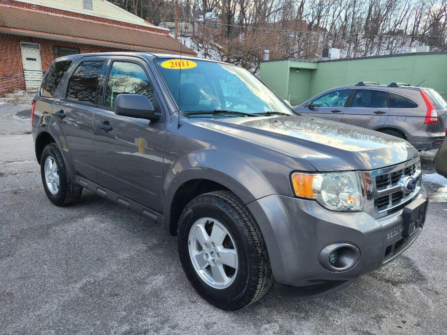 2011 GRAY FORD ESCAPE XLS (1FMCU9C78BK) with an 2.5L engine, Automatic transmission, located at 7981 Paxton Street, Harrisburg, PA, 17111, (717) 561-2926, 40.261490, -76.749229 - WE FINANCE!!! Good Credit/ Bad Credit/ No Credit - ALL Trade-Ins Welcomed!!! ***Guaranteed Credit Approval*** APPLY ONLINE or CALL us TODAY ;) Internet Prices and Marketplace Prices are SPECIAL discounted ***CASH DEALS*** Retail Prices are higher. Please call us to discuss your cash and finan - Photo#6