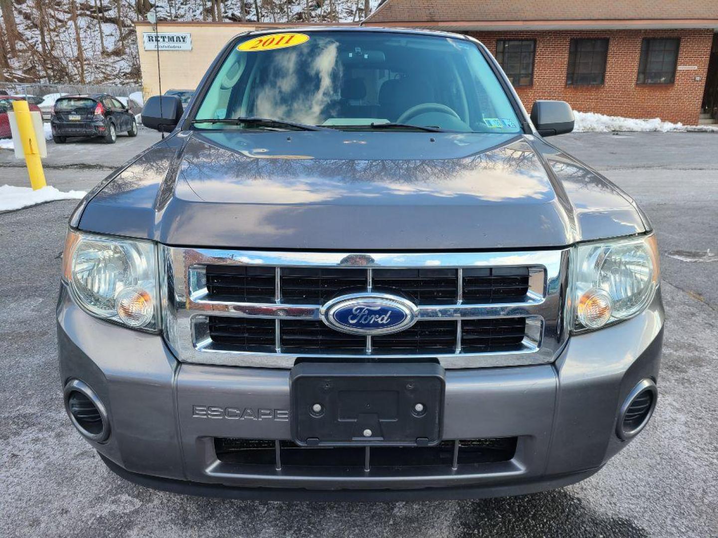 2011 GRAY FORD ESCAPE XLS (1FMCU9C78BK) with an 2.5L engine, Automatic transmission, located at 7981 Paxton Street, Harrisburg, PA, 17111, (717) 561-2926, 40.261490, -76.749229 - WE FINANCE!!! Good Credit/ Bad Credit/ No Credit - ALL Trade-Ins Welcomed!!! ***Guaranteed Credit Approval*** APPLY ONLINE or CALL us TODAY ;) Internet Prices and Marketplace Prices are SPECIAL discounted ***CASH DEALS*** Retail Prices are higher. Please call us to discuss your cash and finan - Photo#7