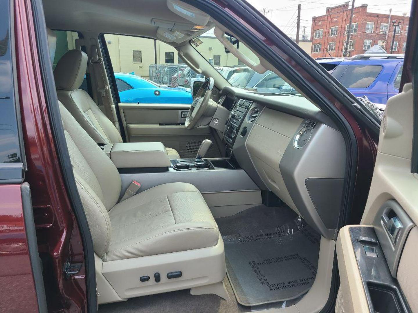 2011 BURG FORD EXPEDITION EL LIMITED (1FMJK2A59BE) with an 5.4L engine, Automatic transmission, located at 7981 Paxton Street, Harrisburg, PA, 17111, (717) 561-2926, 40.261490, -76.749229 - WE FINANCE!!! Good Credit/ Bad Credit/ No Credit - ALL Trade-Ins Welcomed!!! ***Guaranteed Credit Approval*** APPLY ONLINE or CALL us TODAY ;) Internet Prices and Marketplace Prices are SPECIAL discounted ***CASH DEALS*** Retail Prices are higher. Please call us to discuss your cash and finan - Photo#9