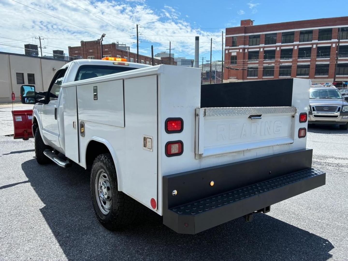 2011 WHITE FORD F250 SUPER DUTY (1FDBF2B61BE) with an 6.2L engine, Automatic transmission, located at 117 North Cameron Street, Harrisburg, PA, 17101, (717) 963-8962, 40.266762, -76.875259 - WE FINANCE!!! MOST vehicles are available for financing. Good Credit/ Challenged Credit/ No Credit - ALL Trade-Ins Welcomed!!! APPLY ONLINE or CALL us TODAY Please call us to discuss your cash and/or financing options. Thanks for checking our inventory! We're here to help.- Photo#2