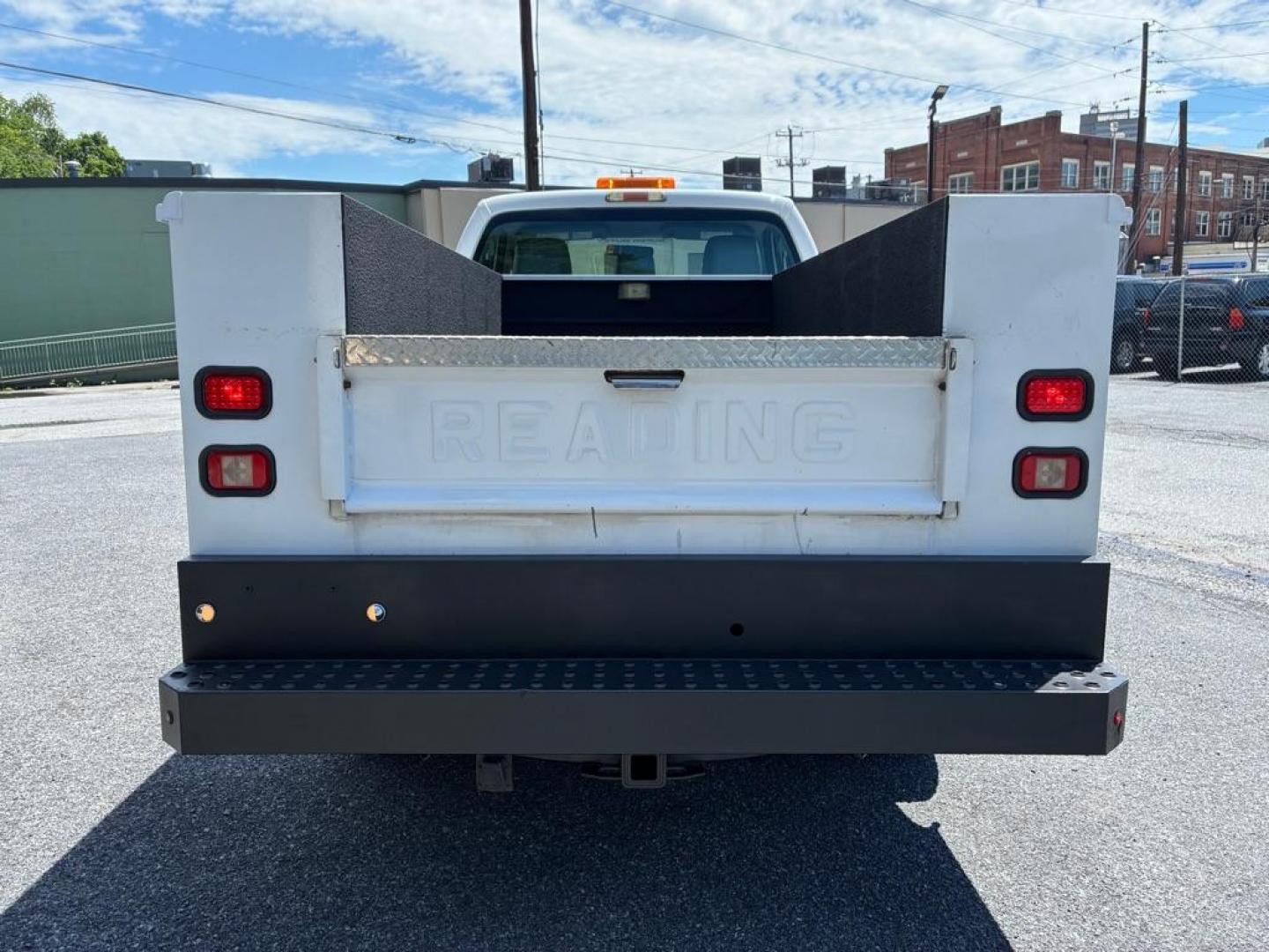 2011 WHITE FORD F250 SUPER DUTY (1FDBF2B61BE) with an 6.2L engine, Automatic transmission, located at 117 North Cameron Street, Harrisburg, PA, 17101, (717) 963-8962, 40.266762, -76.875259 - WE FINANCE!!! MOST vehicles are available for financing. Good Credit/ Challenged Credit/ No Credit - ALL Trade-Ins Welcomed!!! APPLY ONLINE or CALL us TODAY Please call us to discuss your cash and/or financing options. Thanks for checking our inventory! We're here to help.- Photo#3