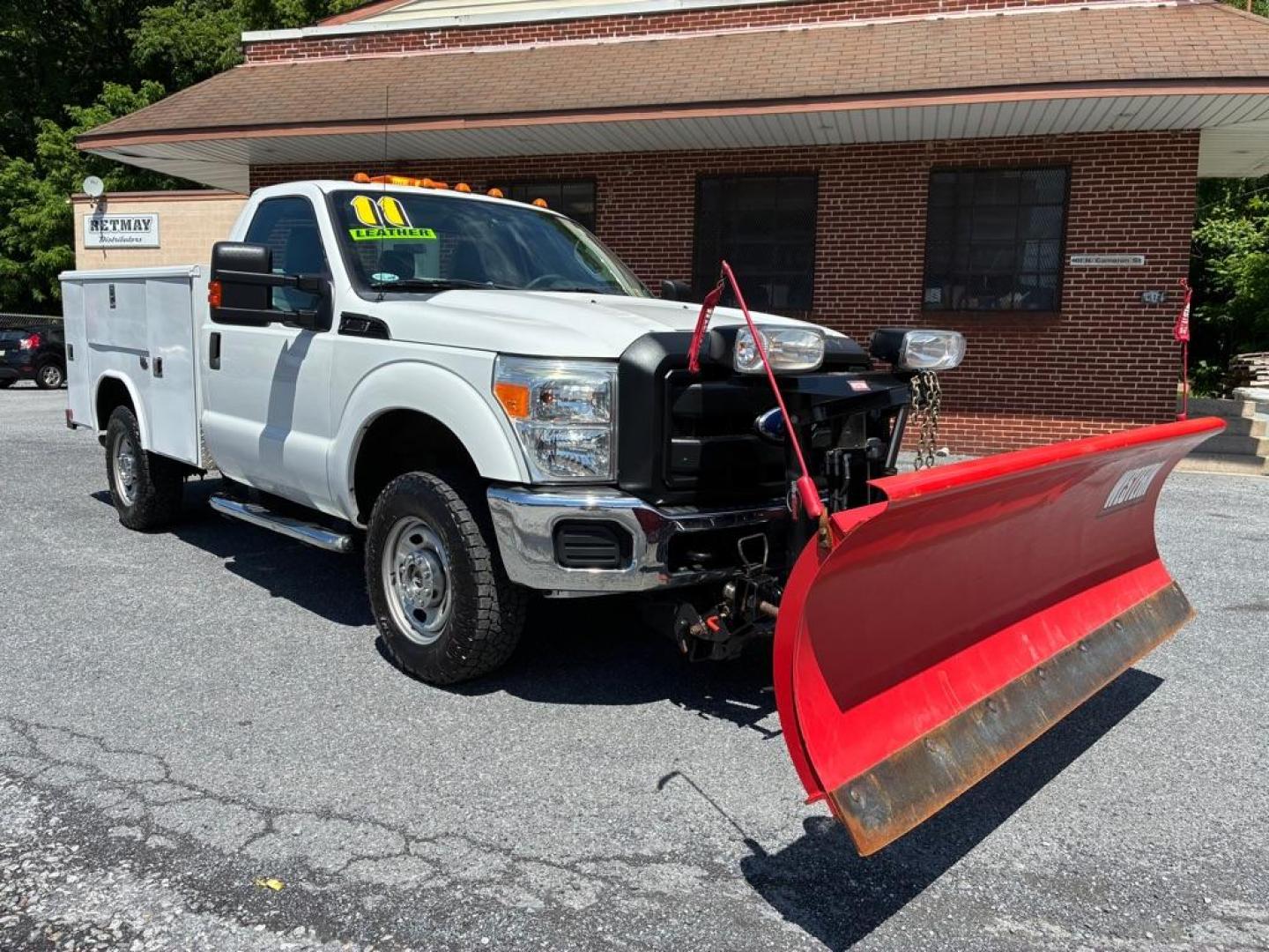 2011 WHITE FORD F250 SUPER DUTY (1FDBF2B61BE) with an 6.2L engine, Automatic transmission, located at 117 North Cameron Street, Harrisburg, PA, 17101, (717) 963-8962, 40.266762, -76.875259 - WE FINANCE!!! MOST vehicles are available for financing. Good Credit/ Challenged Credit/ No Credit - ALL Trade-Ins Welcomed!!! APPLY ONLINE or CALL us TODAY Please call us to discuss your cash and/or financing options. Thanks for checking our inventory! We're here to help.- Photo#6