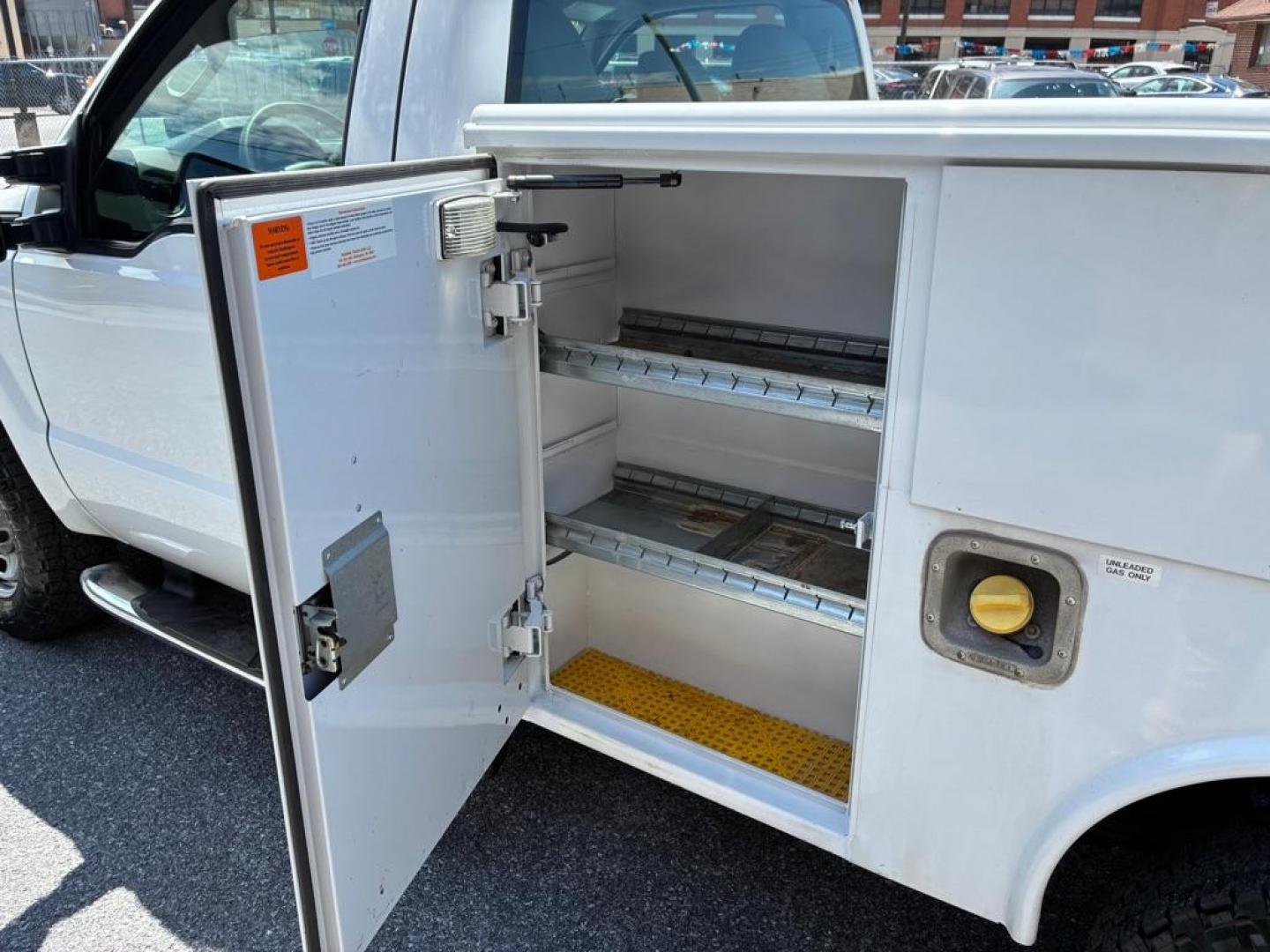 2011 WHITE FORD F250 SUPER DUTY (1FDBF2B61BE) with an 6.2L engine, Automatic transmission, located at 117 North Cameron Street, Harrisburg, PA, 17101, (717) 963-8962, 40.266762, -76.875259 - WE FINANCE!!! MOST vehicles are available for financing. Good Credit/ Challenged Credit/ No Credit - ALL Trade-Ins Welcomed!!! APPLY ONLINE or CALL us TODAY Please call us to discuss your cash and/or financing options. Thanks for checking our inventory! We're here to help.- Photo#12