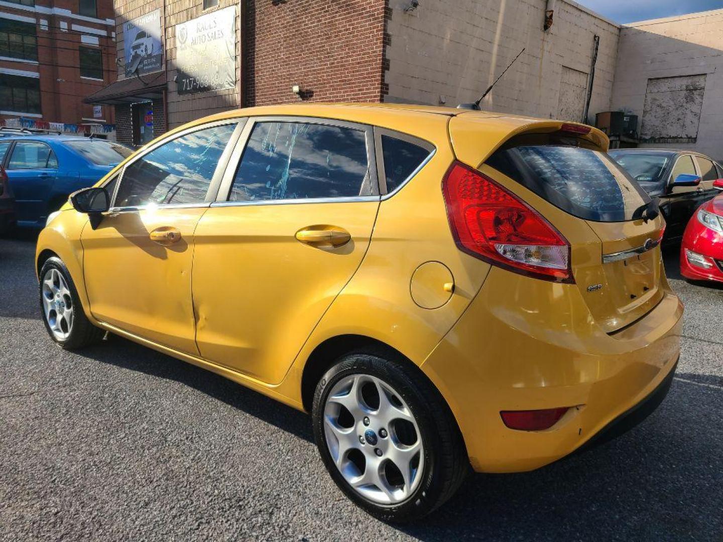 2011 GOLD FORD FIESTA SES (3FADP4FJ4BM) with an 1.6L engine, Automatic transmission, located at 117 North Cameron Street, Harrisburg, PA, 17101, (717) 963-8962, 40.266762, -76.875259 - WE FINANCE!!! Good Credit/ Bad Credit/ No Credit - ALL Trade-Ins Welcomed!!! ***Guaranteed Credit Approval*** APPLY ONLINE or CALL us TODAY ;) Please call us to discuss your cash and financing options. - Photo#2