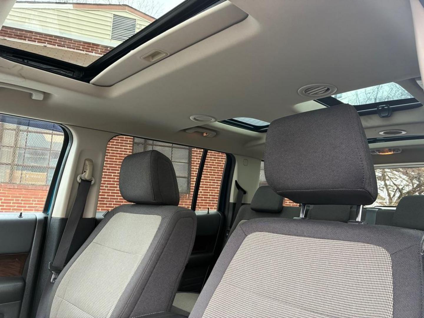 2011 BLUE FORD FLEX SEL (2FMHK6CC4BB) with an 3.5L engine, Automatic transmission, located at 117 North Cameron Street, Harrisburg, PA, 17101, (717) 963-8962, 40.266762, -76.875259 - WE FINANCE!!! Good Credit/ Challenged Credit/ No Credit - ALL Trade-Ins Welcomed!!! APPLY ONLINE or CALL us TODAY ;) Please call us to discuss your cash and/or financing options. - Photo#15