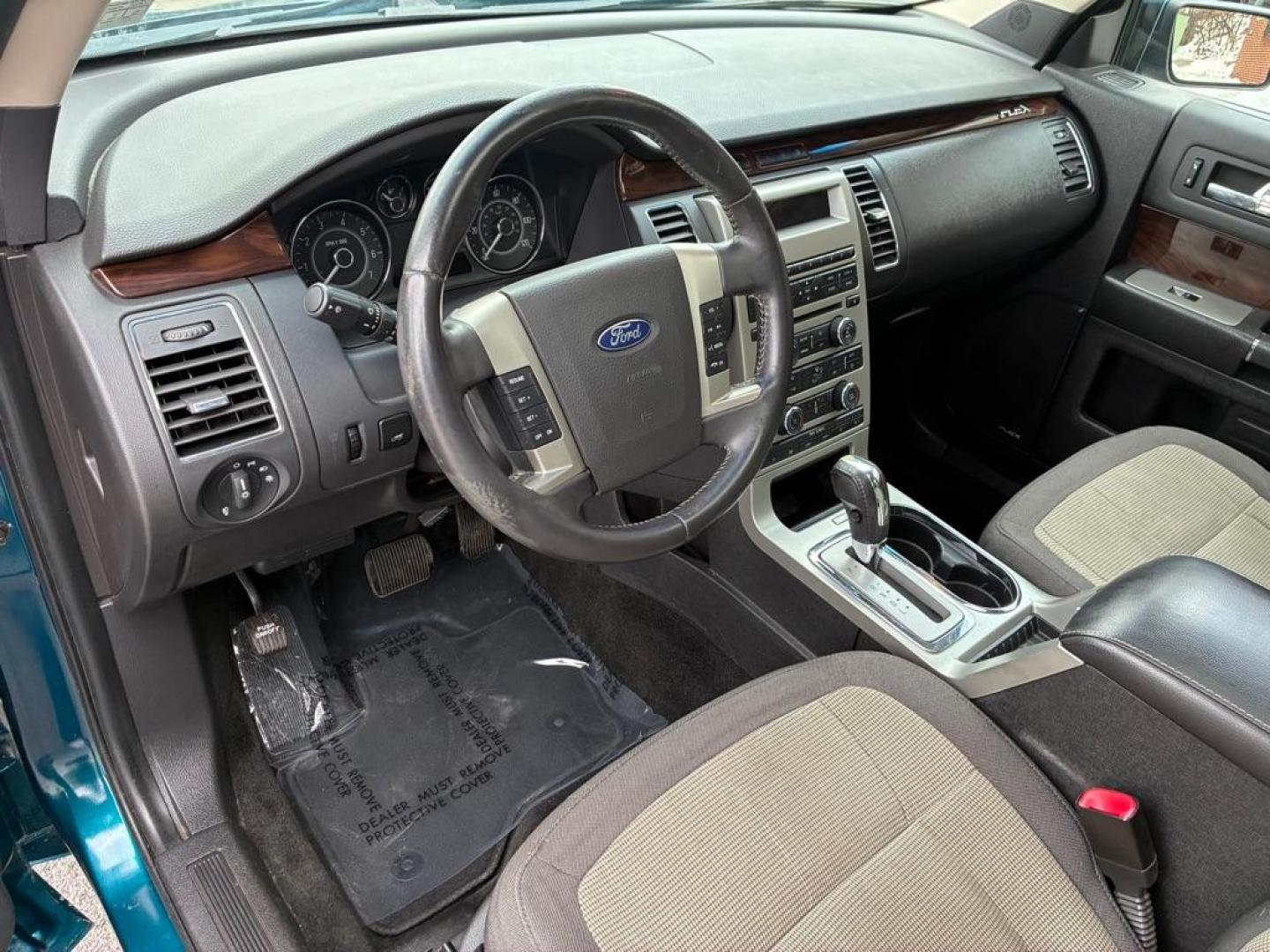 2011 BLUE FORD FLEX SEL (2FMHK6CC4BB) with an 3.5L engine, Automatic transmission, located at 117 North Cameron Street, Harrisburg, PA, 17101, (717) 963-8962, 40.266762, -76.875259 - WE FINANCE!!! Good Credit/ Challenged Credit/ No Credit - ALL Trade-Ins Welcomed!!! APPLY ONLINE or CALL us TODAY ;) Please call us to discuss your cash and/or financing options. - Photo#18