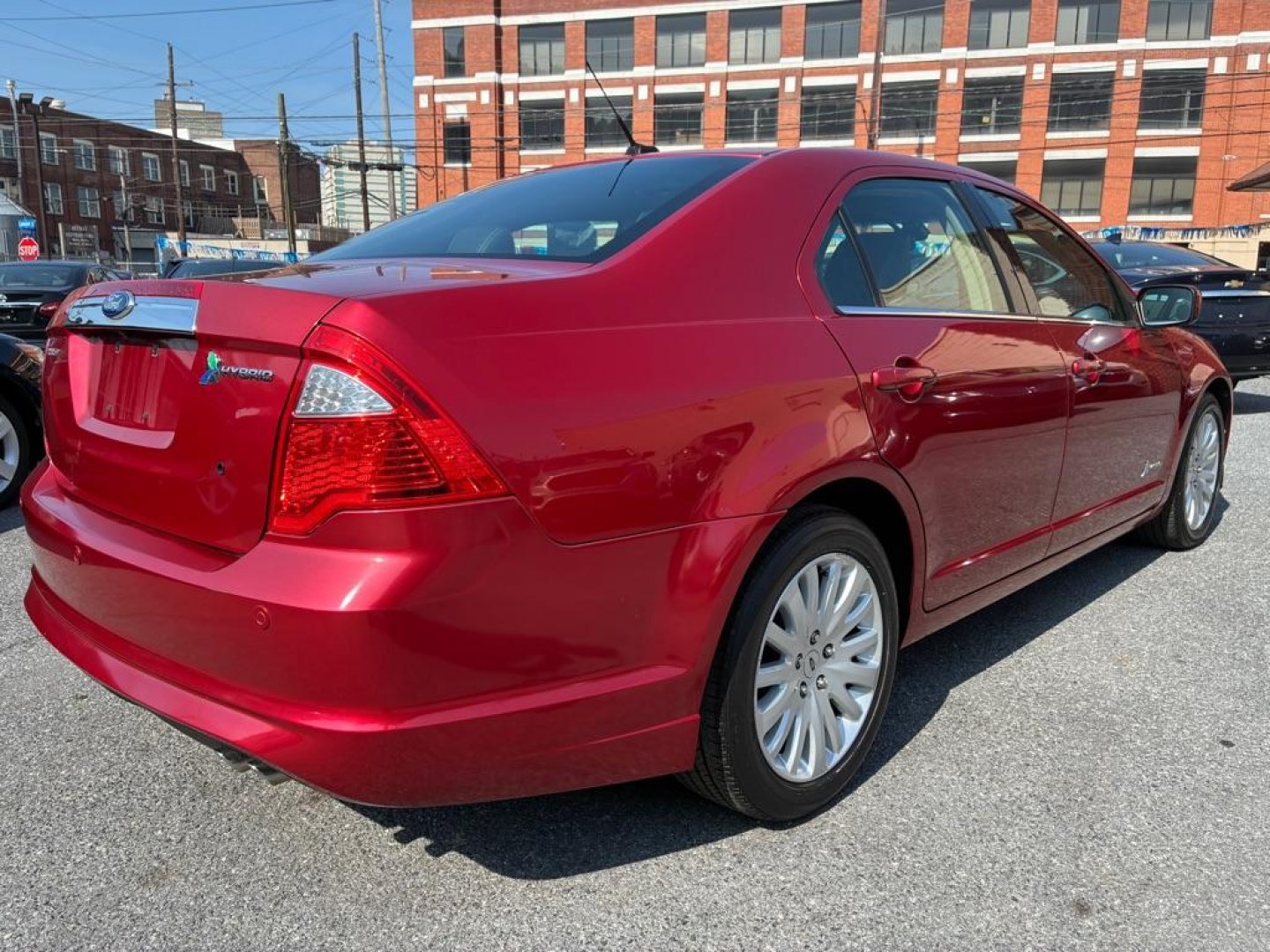 2011 RED FORD FUSION HYBRID (3FADP0L32BR) with an 2.5L engine, Continuously Variable transmission, located at 117 North Cameron Street, Harrisburg, PA, 17101, (717) 963-8962, 40.266762, -76.875259 - WE FINANCE!!! MOST vehicles are available for financing. Good Credit/ Challenged Credit/ No Credit - ALL Trade-Ins Welcomed!!! APPLY ONLINE or CALL us TODAY Please call us to discuss your cash and/or financing options. Thanks for checking our inventory! We're here to help.- Photo#4