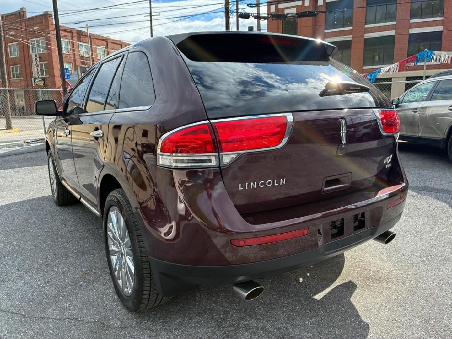 2011 BURGAN LINCOLN MKX (2LMDJ8JKXBB) with an 3.7L engine, Automatic transmission, located at 117 North Cameron Street, Harrisburg, PA, 17101, (717) 963-8962, 40.266762, -76.875259 - WE FINANCE!!! MOST vehicles are available for financing. Good Credit/ Challenged Credit/ No Credit - ALL Trade-Ins Welcomed!!! APPLY ONLINE or CALL us TODAY Please call us to discuss your cash and/or financing options. Thanks for checking our inventory! We're here to help. - Photo#2