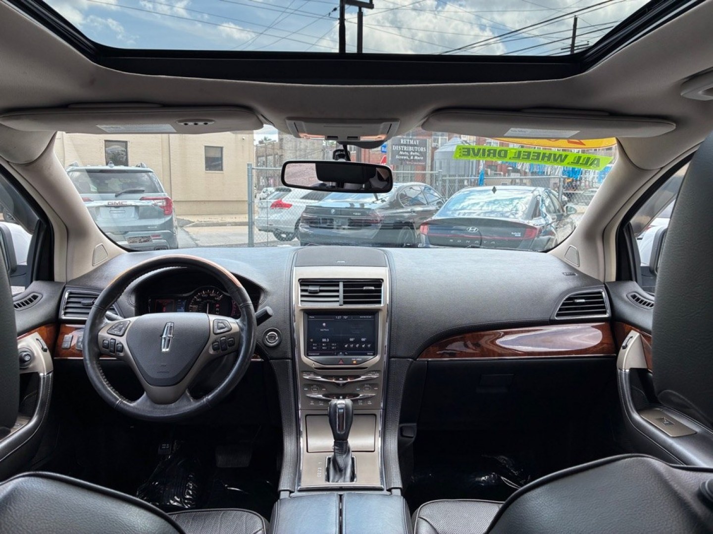 2011 SILVER LINCOLN MKX (2LMDJ8JK4BB) with an 3.7L engine, Automatic transmission, located at 117 North Cameron Street, Harrisburg, PA, 17101, (717) 963-8962, 40.266762, -76.875259 - WE FINANCE!!! MOST vehicles are available for financing. Good Credit/ Challenged Credit/ No Credit - ALL Trade-Ins Welcomed!!! APPLY ONLINE or CALL us TODAY Please call us to discuss your cash and/or financing options. Thanks for checking our inventory! We're here to help.- Photo#12