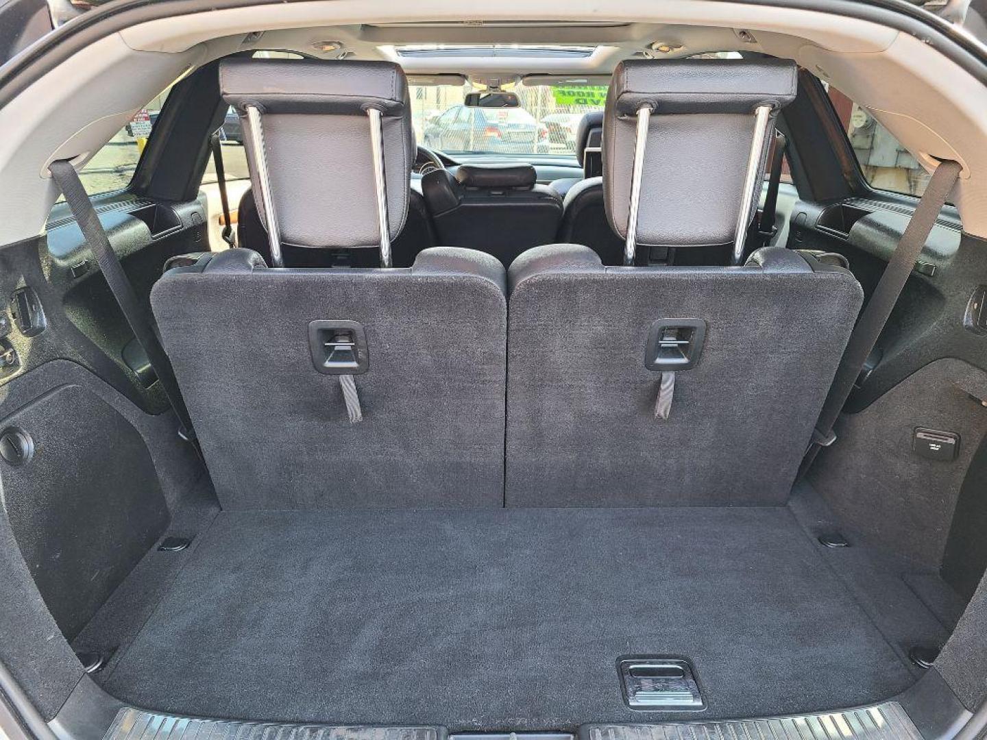 2011 SILVER MERCEDES-BENZ R-CLASS R350 4MATIC (4JGCB6FEXBA) with an 3.5L engine, Automatic transmission, located at 117 North Cameron Street, Harrisburg, PA, 17101, (717) 963-8962, 40.266762, -76.875259 - WE FINANCE!!! Good Credit/ Bad Credit/ No Credit - ALL Trade-Ins Welcomed!!! ***Guaranteed Credit Approval*** APPLY ONLINE or CALL us TODAY ;) Internet Prices and Marketplace Prices are SPECIAL discounted ***CASH DEALS*** Retail Prices are higher. Please call us to discuss your cash and finan - Photo#15
