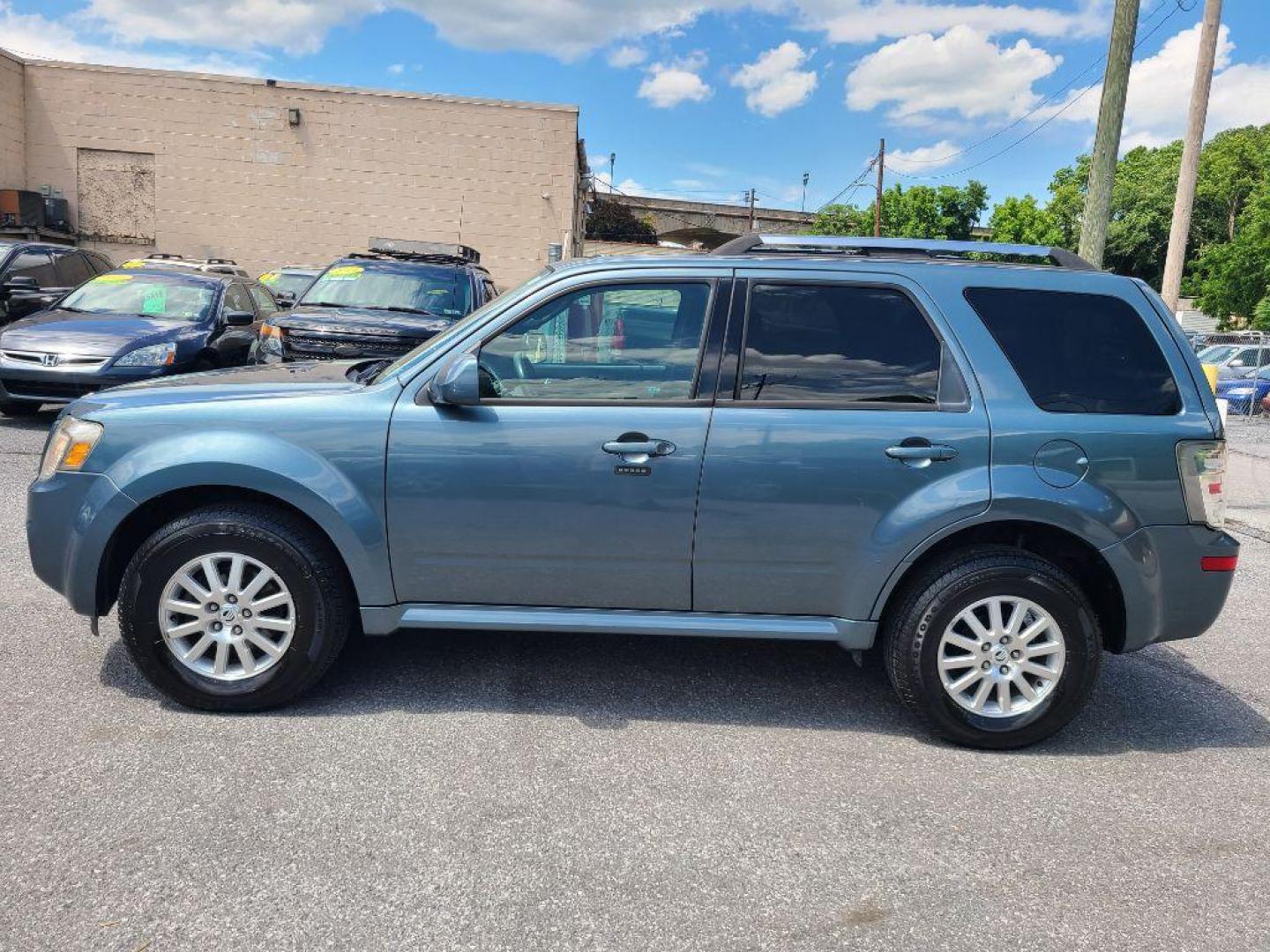 2011 BLUE MERCURY MARINER PREMIER (4M2CN9H73BK) with an 2.5L engine, Automatic transmission, located at 117 North Cameron Street, Harrisburg, PA, 17101, (717) 963-8962, 40.266762, -76.875259 - WE FINANCE!!! Good Credit/ Bad Credit/ No Credit - ALL Trade-Ins Welcomed!!! ***Guaranteed Credit Approval*** APPLY ONLINE or CALL us TODAY ;) Internet Prices and Marketplace Prices are SPECIAL discounted ***CASH DEALS*** Retail Prices are higher. Please call us to discuss your cash and finan - Photo#1