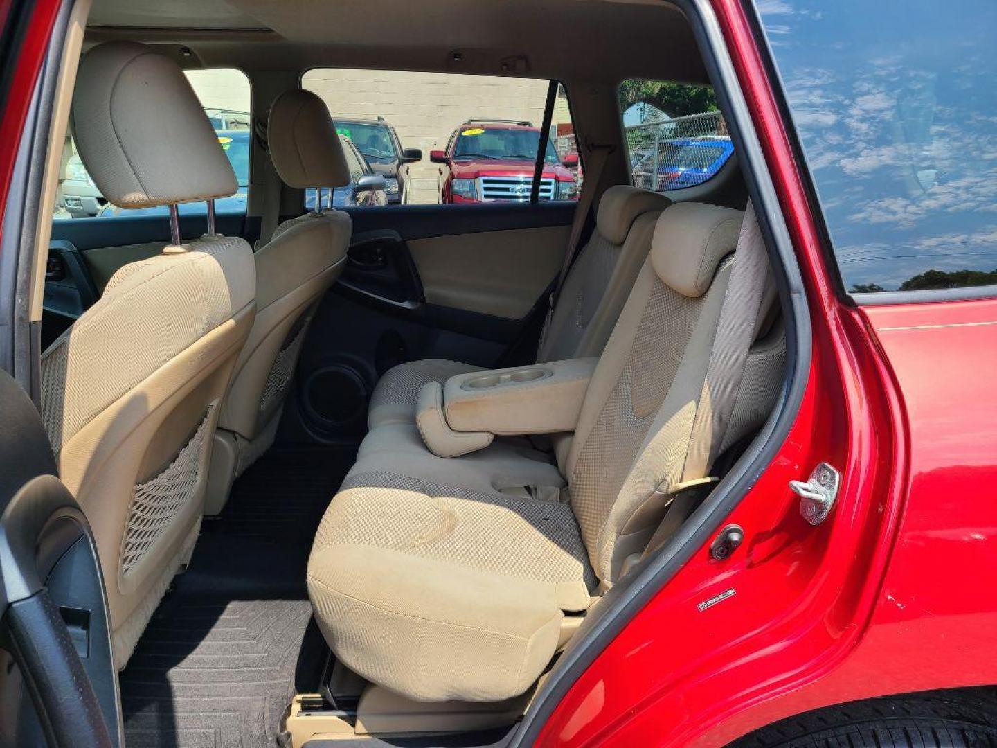 2011 RED TOYOTA RAV4 UTILITY (2T3BF4DV8BW) with an 2.5L engine, Automatic transmission, located at 117 North Cameron Street, Harrisburg, PA, 17101, (717) 963-8962, 40.266762, -76.875259 - WE FINANCE!!! Good Credit/ Bad Credit/ No Credit - ALL Trade-Ins Welcomed!!! ***Guaranteed Credit Approval*** APPLY ONLINE or CALL us TODAY ;) Internet Prices and Marketplace Prices are SPECIAL discounted ***CASH DEALS*** Retail Prices are higher. Please call us to discuss your cash and finan - Photo#13