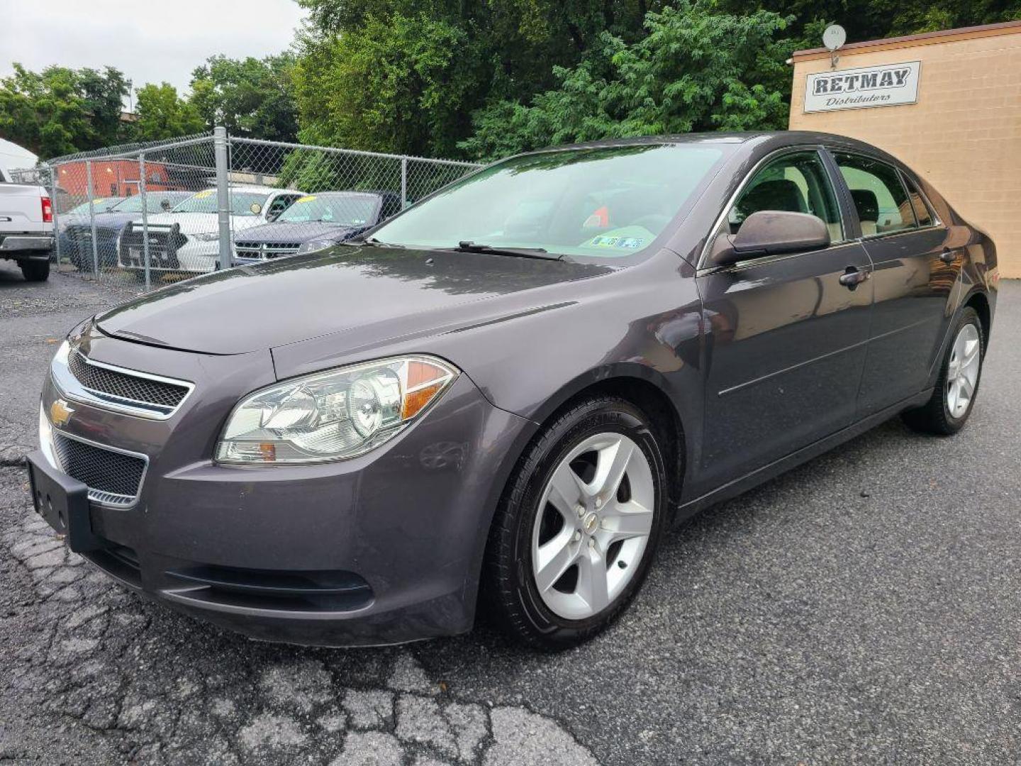 2012 GRAY CHEVROLET MALIBU LS (1G1ZA5EU1CF) with an 2.4L engine, Automatic transmission, located at 117 North Cameron Street, Harrisburg, PA, 17101, (717) 963-8962, 40.266762, -76.875259 - WE FINANCE!!! Good Credit/ Bad Credit/ No Credit - ALL Trade-Ins Welcomed!!! ***Guaranteed Credit Approval*** APPLY ONLINE or CALL us TODAY ;) Internet Prices and Marketplace Prices are SPECIAL discounted ***CASH DEALS*** Retail Prices are higher. Please call us to discuss your cash and finan - Photo#0