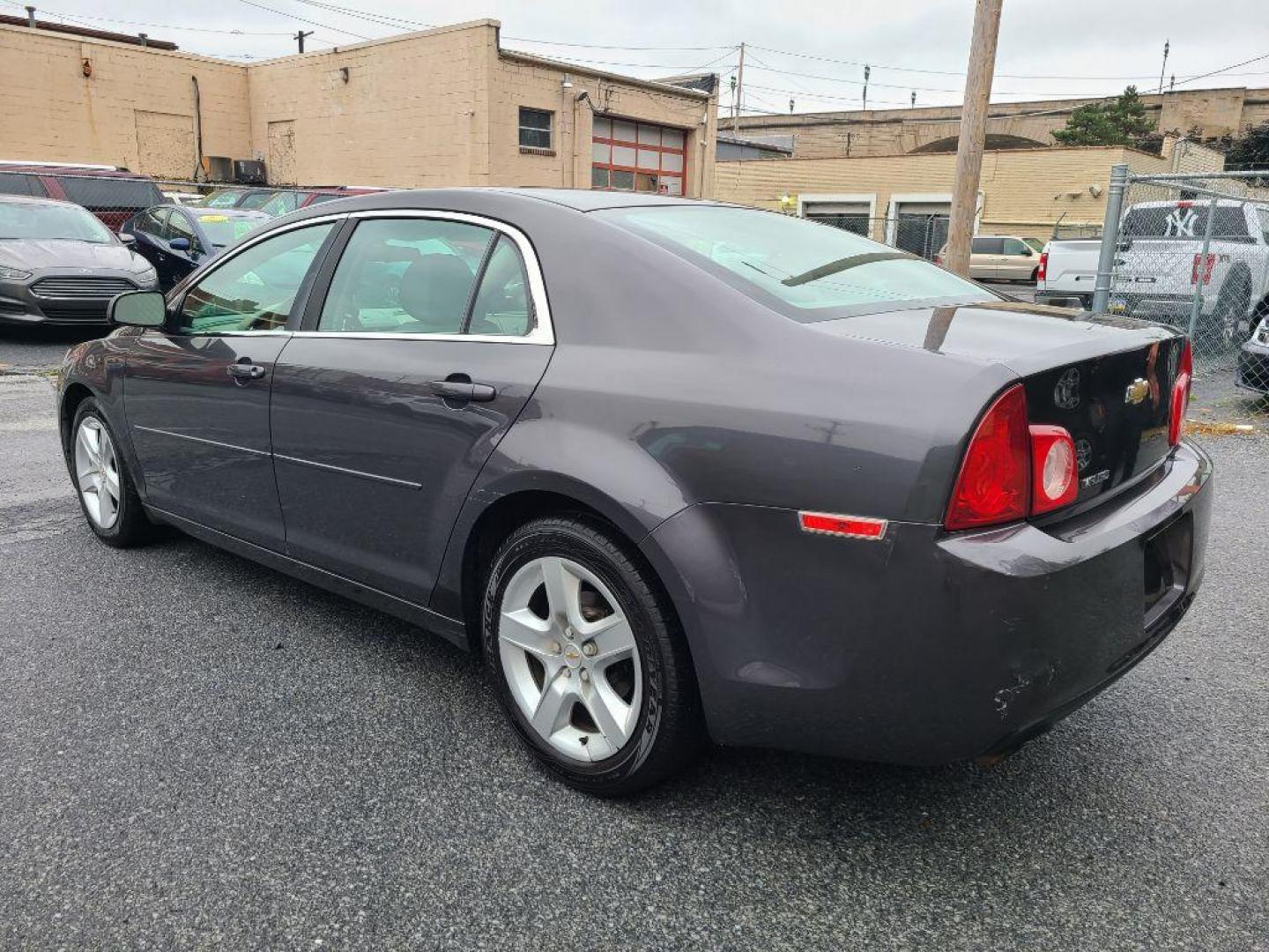 2012 GRAY CHEVROLET MALIBU LS (1G1ZA5EU1CF) with an 2.4L engine, Automatic transmission, located at 117 North Cameron Street, Harrisburg, PA, 17101, (717) 963-8962, 40.266762, -76.875259 - WE FINANCE!!! Good Credit/ Bad Credit/ No Credit - ALL Trade-Ins Welcomed!!! ***Guaranteed Credit Approval*** APPLY ONLINE or CALL us TODAY ;) Internet Prices and Marketplace Prices are SPECIAL discounted ***CASH DEALS*** Retail Prices are higher. Please call us to discuss your cash and finan - Photo#2