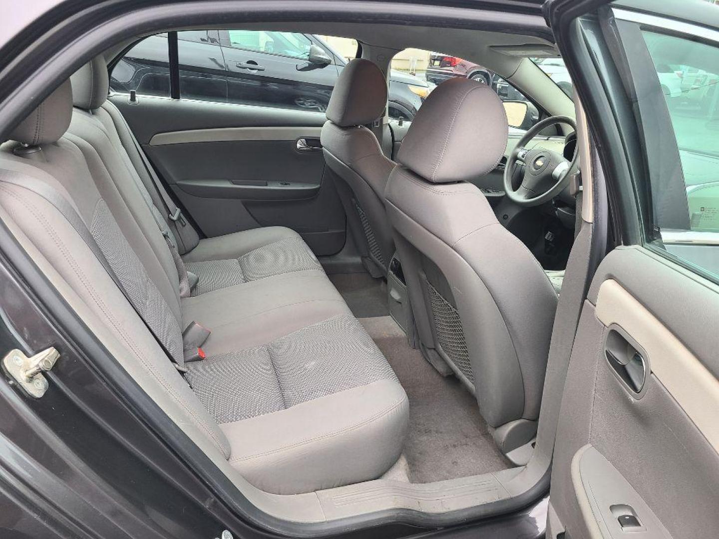 2012 GRAY CHEVROLET MALIBU LS (1G1ZA5EU1CF) with an 2.4L engine, Automatic transmission, located at 117 North Cameron Street, Harrisburg, PA, 17101, (717) 963-8962, 40.266762, -76.875259 - WE FINANCE!!! Good Credit/ Bad Credit/ No Credit - ALL Trade-Ins Welcomed!!! ***Guaranteed Credit Approval*** APPLY ONLINE or CALL us TODAY ;) Internet Prices and Marketplace Prices are SPECIAL discounted ***CASH DEALS*** Retail Prices are higher. Please call us to discuss your cash and finan - Photo#26