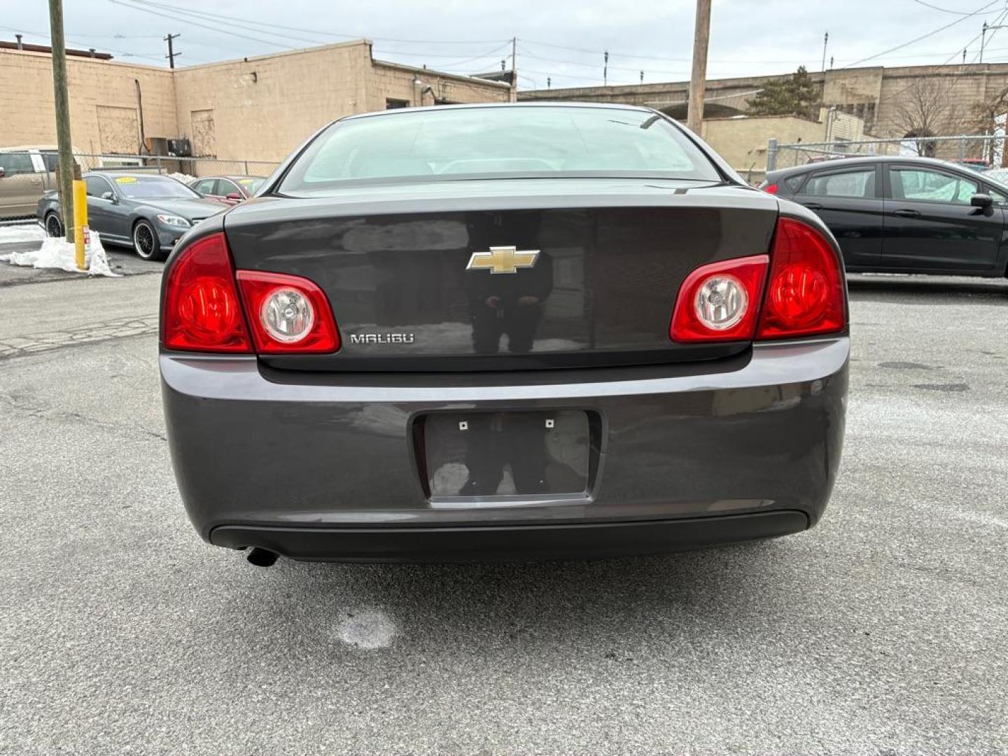 2012 GRAY CHEVROLET MALIBU LS (1G1ZA5EU6CF) with an 2.4L engine, Automatic transmission, located at 117 North Cameron Street, Harrisburg, PA, 17101, (717) 963-8962, 40.266762, -76.875259 - WE FINANCE!!! Good Credit/ Challenged Credit/ No Credit - ALL Trade-Ins Welcomed!!! APPLY ONLINE or CALL us TODAY ;) Please call us to discuss your cash and/or financing options. - Photo#3
