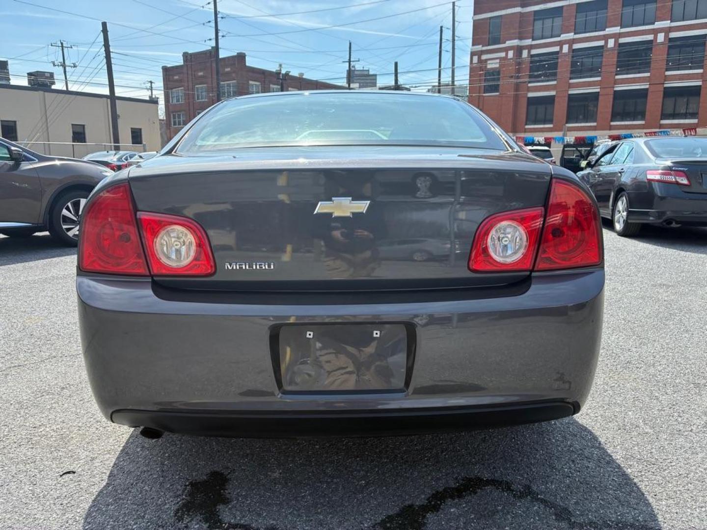 2012 GRAY CHEVROLET MALIBU LS (1G1ZA5EUXCF) with an 2.4L engine, Automatic transmission, located at 117 North Cameron Street, Harrisburg, PA, 17101, (717) 963-8962, 40.266762, -76.875259 - WE FINANCE!!! Good Credit/ Challenged Credit/ No Credit - ALL Trade-Ins Welcomed!!! APPLY ONLINE or CALL us TODAY ;) Please call us to discuss your cash and/or financing options. - Photo#3