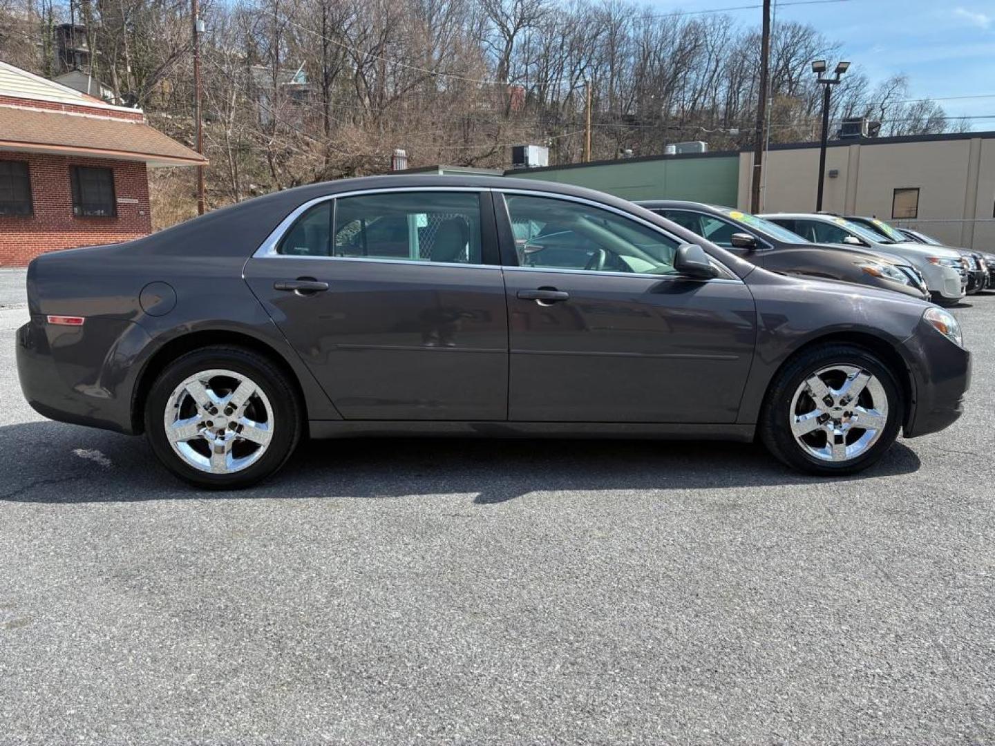 2012 GRAY CHEVROLET MALIBU LS (1G1ZA5EUXCF) with an 2.4L engine, Automatic transmission, located at 117 North Cameron Street, Harrisburg, PA, 17101, (717) 963-8962, 40.266762, -76.875259 - WE FINANCE!!! Good Credit/ Challenged Credit/ No Credit - ALL Trade-Ins Welcomed!!! APPLY ONLINE or CALL us TODAY ;) Please call us to discuss your cash and/or financing options. - Photo#5