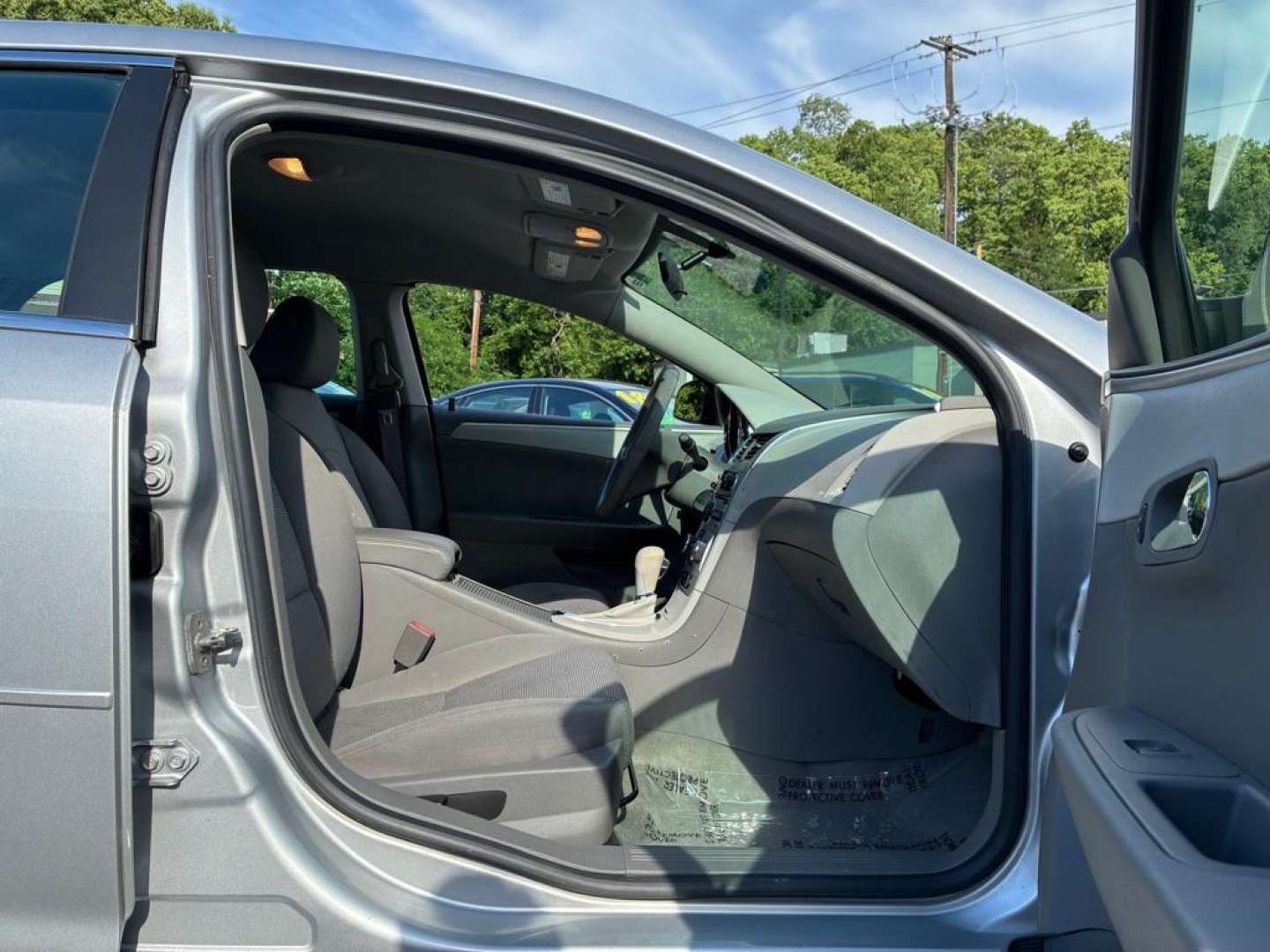 2012 SILVER CHEVROLET MALIBU LS (1G1ZA5EU1CF) with an 2.4L engine, Automatic transmission, located at 117 North Cameron Street, Harrisburg, PA, 17101, (717) 963-8962, 40.266762, -76.875259 - WE FINANCE!!! MOST vehicles are available for financing. Good Credit/ Challenged Credit/ No Credit - ALL Trade-Ins Welcomed!!! APPLY ONLINE or CALL us TODAY Please call us to discuss your cash and/or financing options. Thanks for checking our inventory! We're here to help.- Photo#8