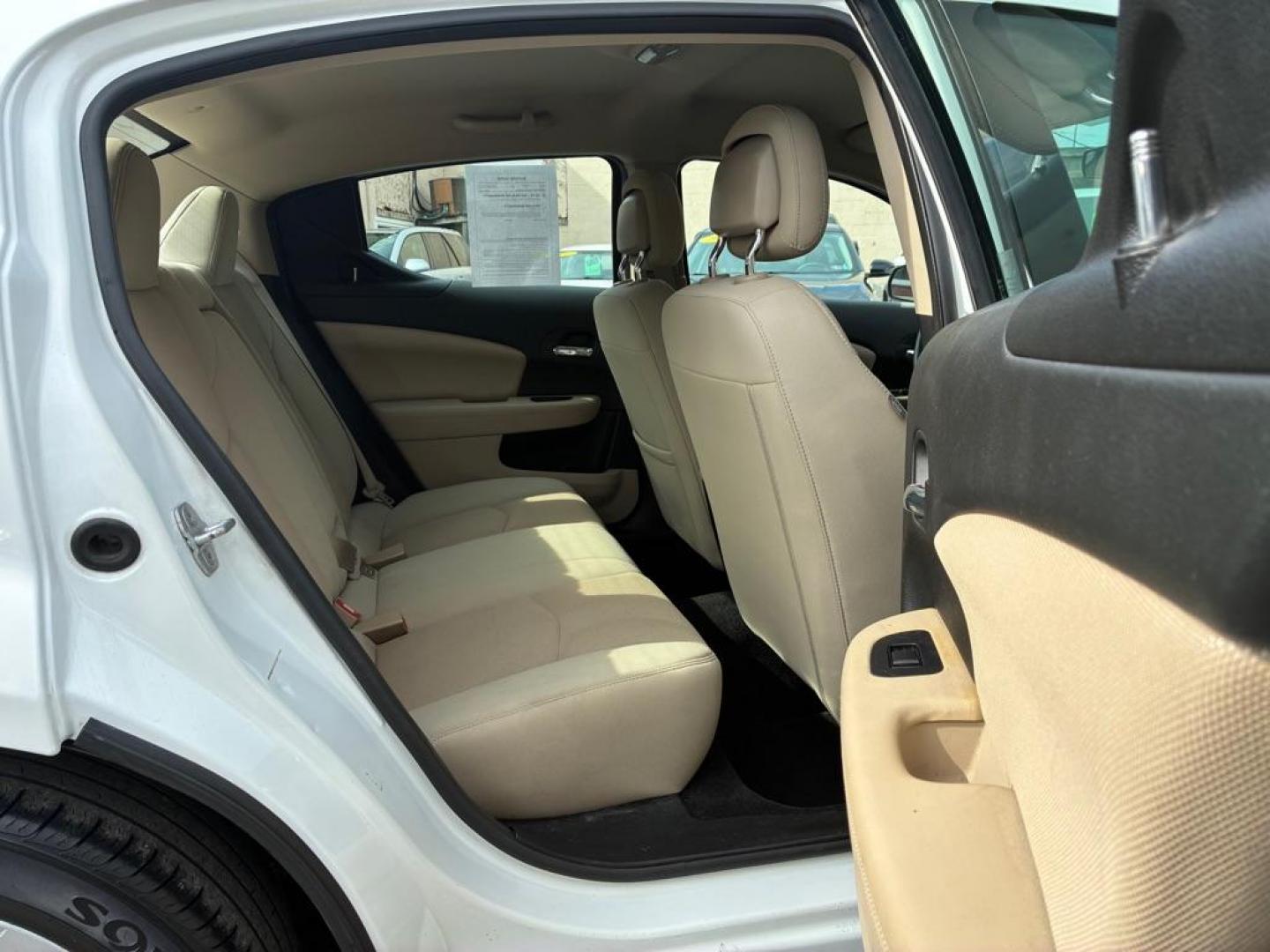 2012 WHITE DODGE AVENGER SE (1C3CDZAG7CN) with an 3.6L engine, Automatic transmission, located at 117 North Cameron Street, Harrisburg, PA, 17101, (717) 963-8962, 40.266762, -76.875259 - WE FINANCE!!! Good Credit/ Challenged Credit/ No Credit - ALL Trade-Ins Welcomed!!! APPLY ONLINE or CALL us TODAY ;) Please call us to discuss your cash and/or financing options. - Photo#9