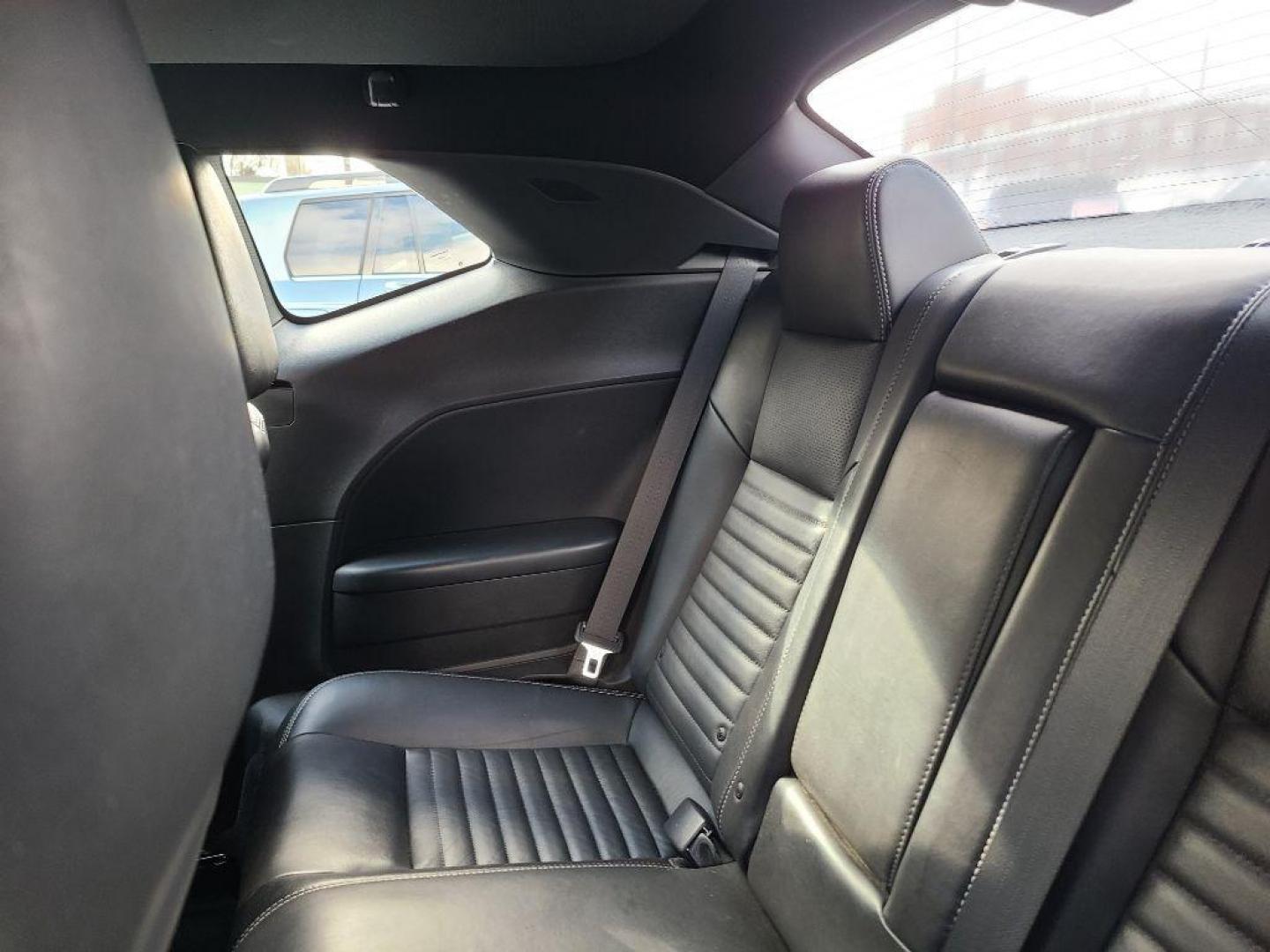 2012 BLACK DODGE CHALLENGER SXT Plus (2C3CDYAG9CH) with an 3.6L engine, Automatic transmission, located at 117 North Cameron Street, Harrisburg, PA, 17101, (717) 963-8962, 40.266762, -76.875259 - WE FINANCE!!! Good Credit/ Bad Credit/ No Credit - ALL Trade-Ins Welcomed!!! ***Guaranteed Credit Approval*** APPLY ONLINE or CALL us TODAY ;) Internet Prices and Marketplace Prices are SPECIAL discounted ***CASH DEALS*** Retail Prices are higher. Please call us to discuss your cash and finan - Photo#9