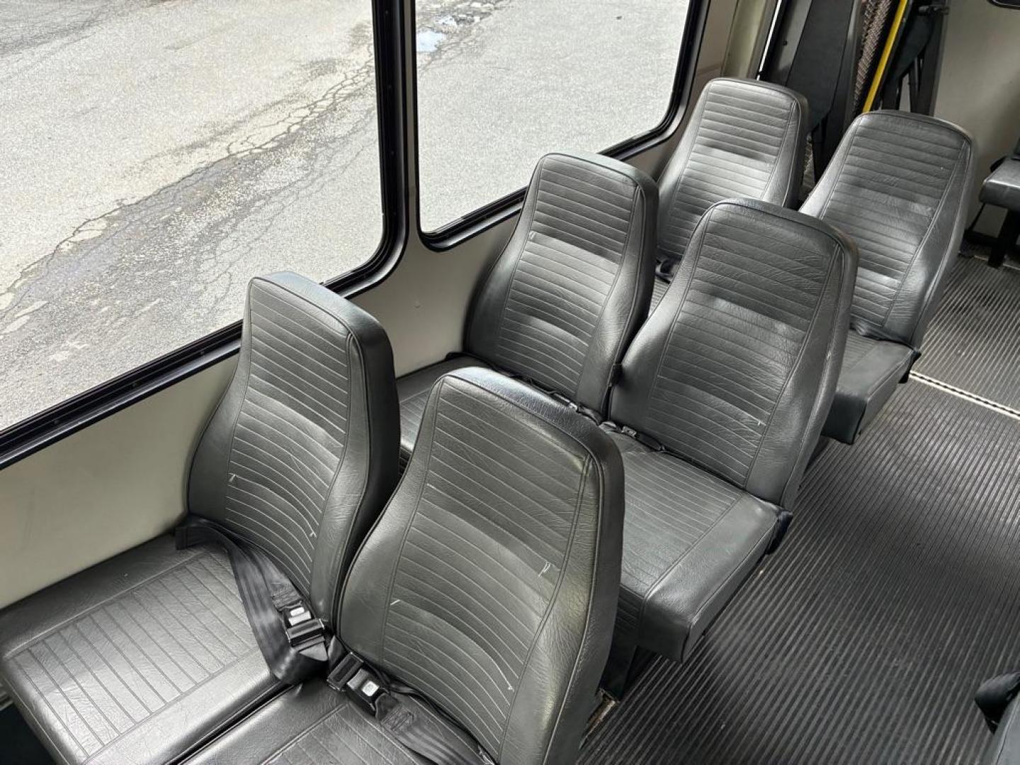 2012 WHITE FORD ECONOLINE E350 SUPER DUTY CUTAWAY VAN (1FDEE3FL7CD) with an 5.4L engine, Automatic transmission, located at 117 North Cameron Street, Harrisburg, PA, 17101, (717) 963-8962, 40.266762, -76.875259 - WE FINANCE!!! Good Credit/ Challenged Credit/ No Credit - ALL Trade-Ins Welcomed!!! APPLY ONLINE or CALL us TODAY ;) Please call us to discuss your cash and/or financing options. - Photo#11