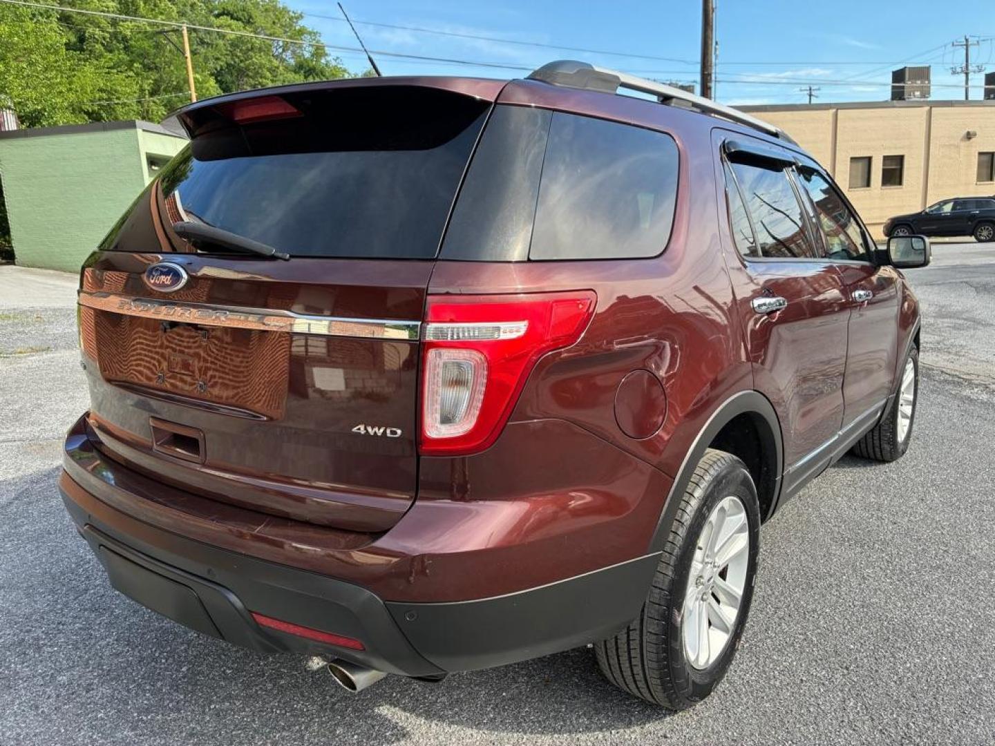 2012 BROWN FORD EXPLORER XLT (1FMHK8D89CG) with an 3.5L engine, Automatic transmission, located at 117 North Cameron Street, Harrisburg, PA, 17101, (717) 963-8962, 40.266762, -76.875259 - WE FINANCE!!! MOST vehicles are available for financing. Good Credit/ Challenged Credit/ No Credit - ALL Trade-Ins Welcomed!!! APPLY ONLINE or CALL us TODAY Please call us to discuss your cash and/or financing options. Thanks for checking our inventory! We're here to help.- Photo#4