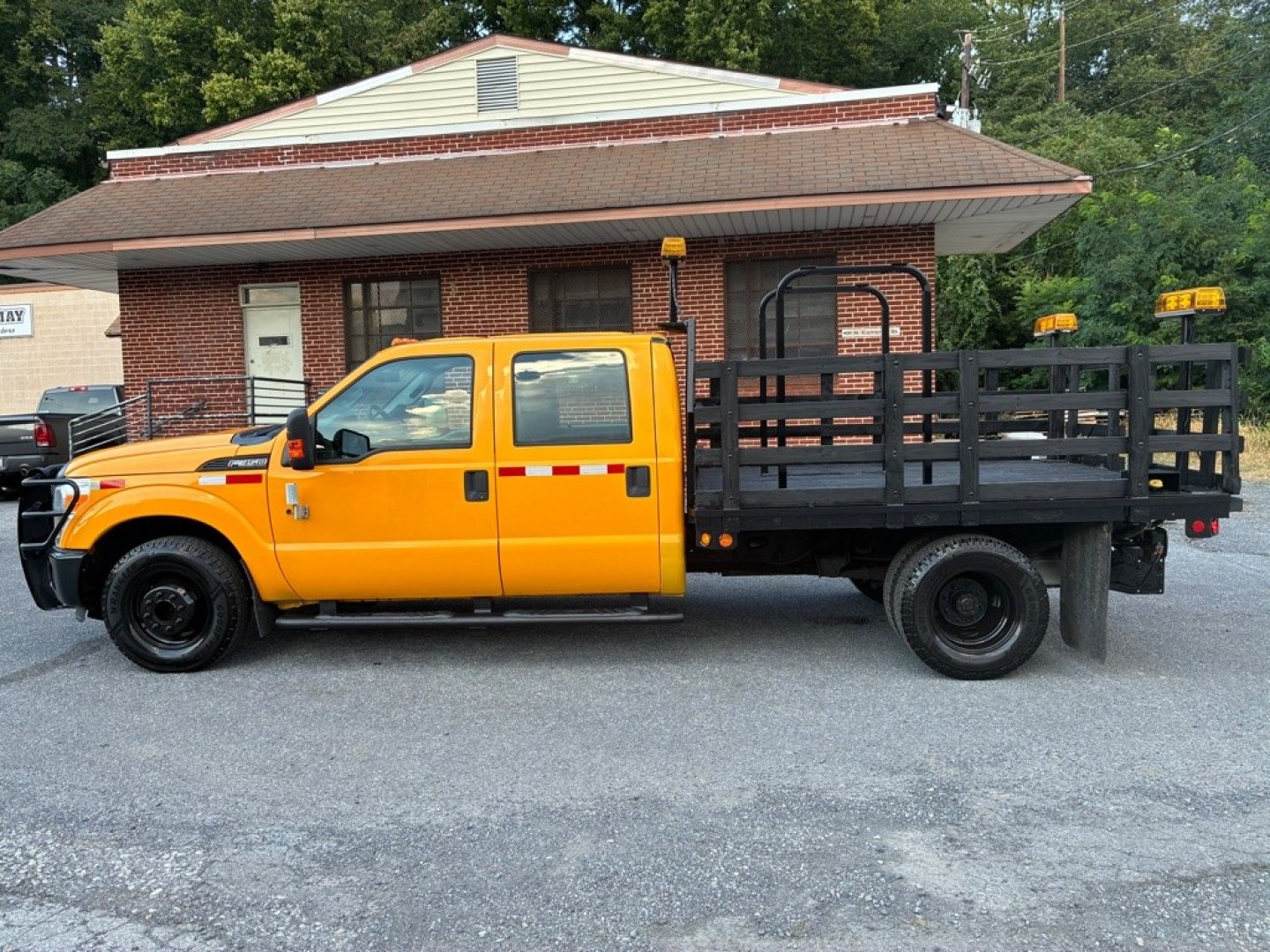 2012 YELLOW FORD F350 SUPER DUTY (1FD8W3G62CE) with an 6.2L engine, Automatic transmission, located at 117 North Cameron Street, Harrisburg, PA, 17101, (717) 963-8962, 40.266762, -76.875259 - Hard Top 8-Cylinder Flex Natural A/T Power Steering GRY Vinyl Seats A/C Power Windows Power Door Locks Driver Air Bag WE FINANCE!!! MOST vehicles are available for financing. Good Credit/ Challenged Credit/ No Credit - ALL Trade-Ins Welcomed!!! APPLY ONLINE or CALL us TODAY Pl- Photo#1