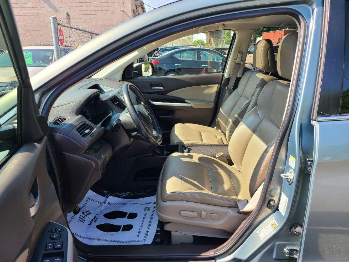 2012 GREEN HONDA CR-V EXL (JHLRM4H72CC) with an 2.4L engine, Automatic transmission, located at 117 North Cameron Street, Harrisburg, PA, 17101, (717) 963-8962, 40.266762, -76.875259 - WE FINANCE!!! Good Credit/ Bad Credit/ No Credit - ALL Trade-Ins Welcomed!!! ***Guaranteed Credit Approval*** APPLY ONLINE or CALL us TODAY ;) Internet Prices and Marketplace Prices are SPECIAL discounted ***CASH DEALS*** Retail Prices are higher. Please call us to discuss your cash and finan - Photo#13