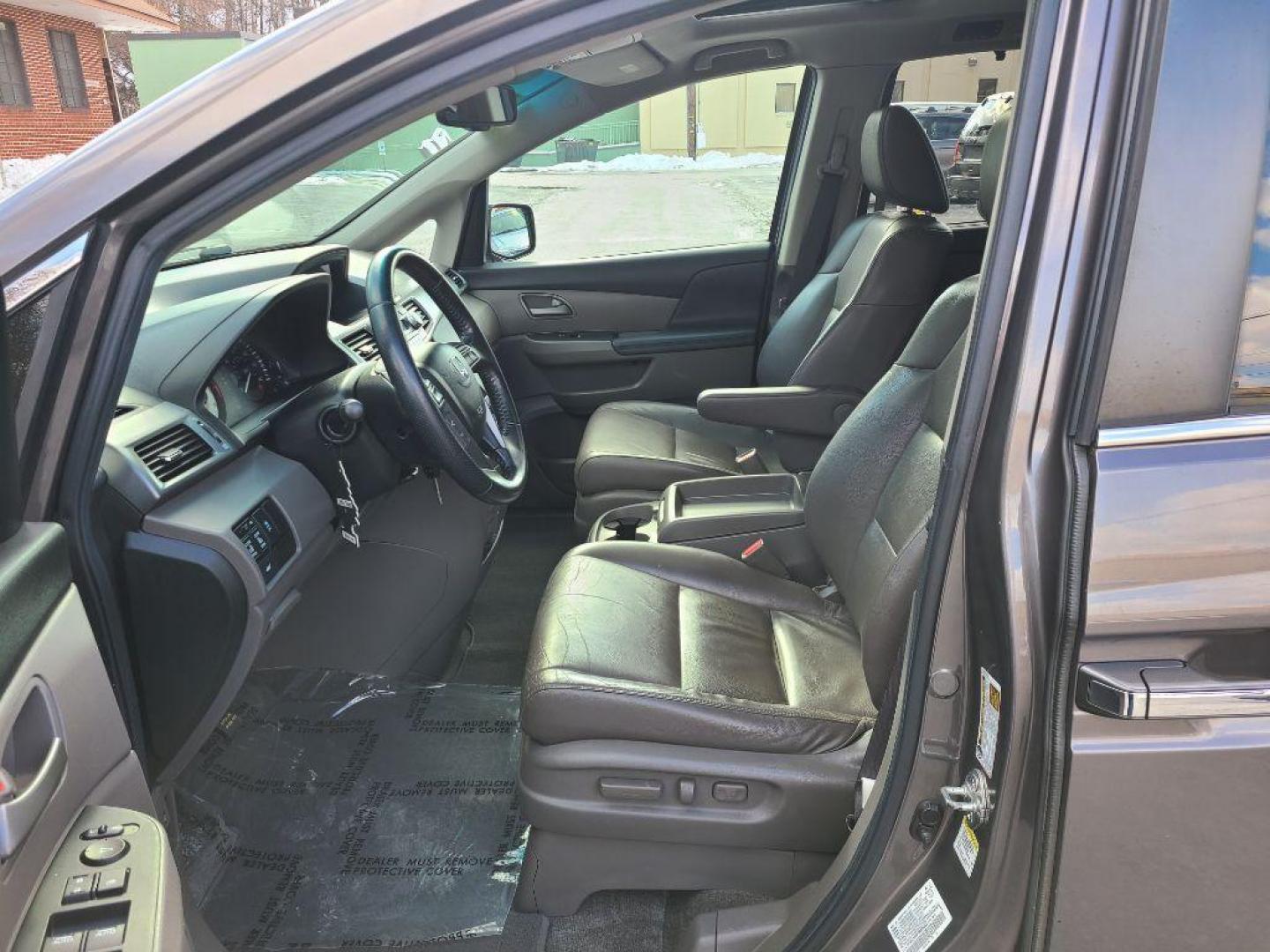 2012 GRAY HONDA ODYSSEY EXL (5FNRL5H6XCB) with an 3.5L engine, Automatic transmission, located at 7981 Paxton Street, Harrisburg, PA, 17111, (717) 561-2926, 40.261490, -76.749229 - WE FINANCE!!! Good Credit/ Bad Credit/ No Credit - ALL Trade-Ins Welcomed!!! ***Guaranteed Credit Approval*** APPLY ONLINE or CALL us TODAY ;) Internet Prices and Marketplace Prices are SPECIAL discounted ***CASH DEALS*** Retail Prices are higher. Please call us to discuss your cash and finan - Photo#16