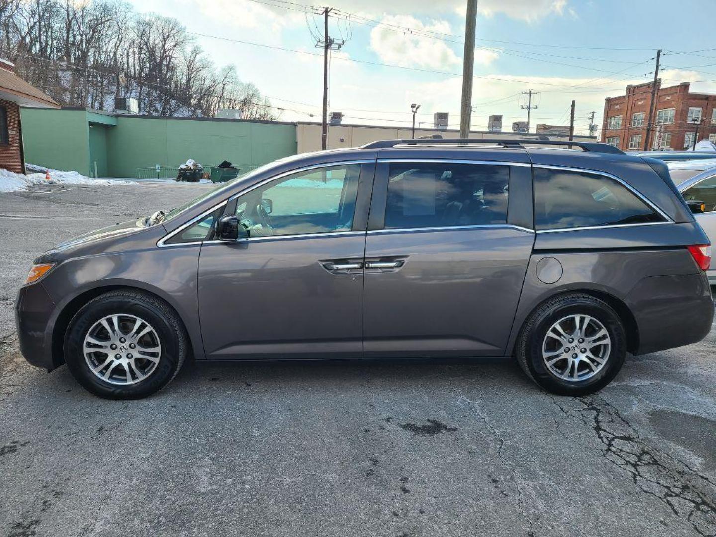 2012 GRAY HONDA ODYSSEY EXL (5FNRL5H6XCB) with an 3.5L engine, Automatic transmission, located at 7981 Paxton Street, Harrisburg, PA, 17111, (717) 561-2926, 40.261490, -76.749229 - WE FINANCE!!! Good Credit/ Bad Credit/ No Credit - ALL Trade-Ins Welcomed!!! ***Guaranteed Credit Approval*** APPLY ONLINE or CALL us TODAY ;) Internet Prices and Marketplace Prices are SPECIAL discounted ***CASH DEALS*** Retail Prices are higher. Please call us to discuss your cash and finan - Photo#1