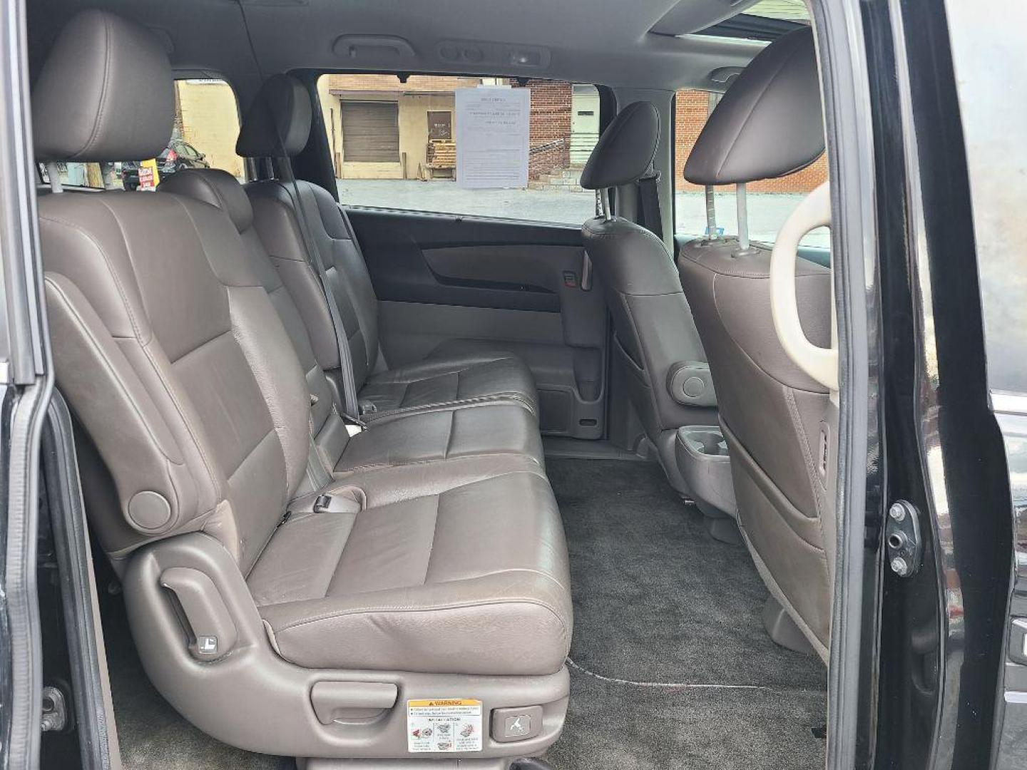 2012 BLACK HONDA ODYSSEY EXL (5FNRL5H61CB) with an 3.5L engine, Automatic transmission, located at 117 North Cameron Street, Harrisburg, PA, 17101, (717) 963-8962, 40.266762, -76.875259 - WE FINANCE!!! Good Credit/ Bad Credit/ No Credit - ALL Trade-Ins Welcomed!!! ***Guaranteed Credit Approval*** APPLY ONLINE or CALL us TODAY ;) Internet Prices and Marketplace Prices are SPECIAL discounted ***CASH DEALS*** Retail Prices are higher. Please call us to discuss your cash and finan - Photo#11
