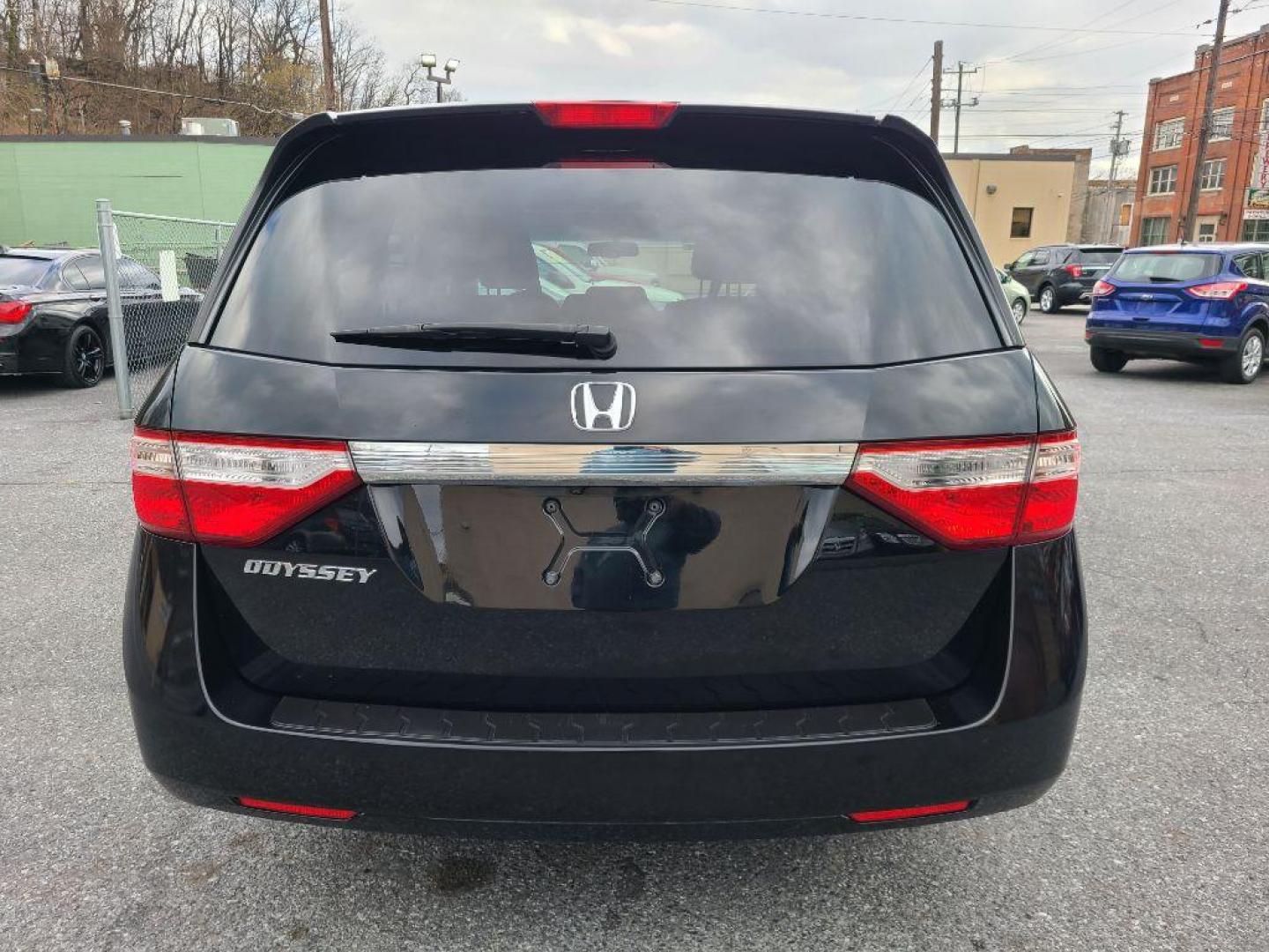 2012 BLACK HONDA ODYSSEY EXL (5FNRL5H61CB) with an 3.5L engine, Automatic transmission, located at 117 North Cameron Street, Harrisburg, PA, 17101, (717) 963-8962, 40.266762, -76.875259 - WE FINANCE!!! Good Credit/ Bad Credit/ No Credit - ALL Trade-Ins Welcomed!!! ***Guaranteed Credit Approval*** APPLY ONLINE or CALL us TODAY ;) Internet Prices and Marketplace Prices are SPECIAL discounted ***CASH DEALS*** Retail Prices are higher. Please call us to discuss your cash and finan - Photo#3