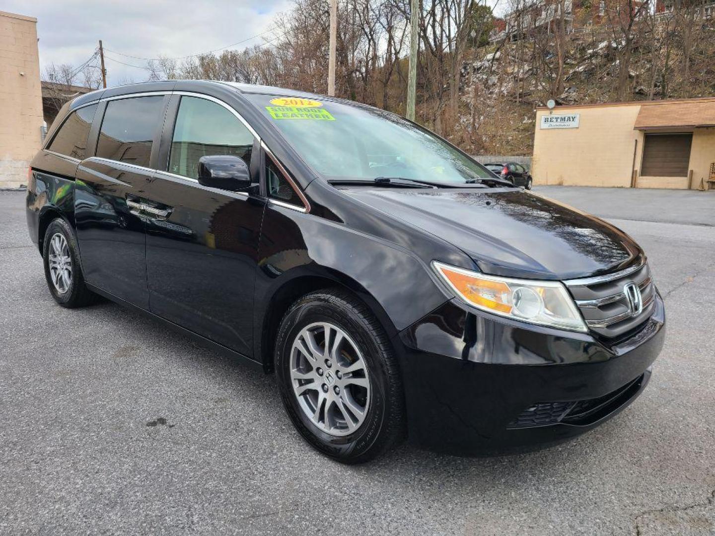2012 BLACK HONDA ODYSSEY EXL (5FNRL5H61CB) with an 3.5L engine, Automatic transmission, located at 117 North Cameron Street, Harrisburg, PA, 17101, (717) 963-8962, 40.266762, -76.875259 - WE FINANCE!!! Good Credit/ Bad Credit/ No Credit - ALL Trade-Ins Welcomed!!! ***Guaranteed Credit Approval*** APPLY ONLINE or CALL us TODAY ;) Internet Prices and Marketplace Prices are SPECIAL discounted ***CASH DEALS*** Retail Prices are higher. Please call us to discuss your cash and finan - Photo#6
