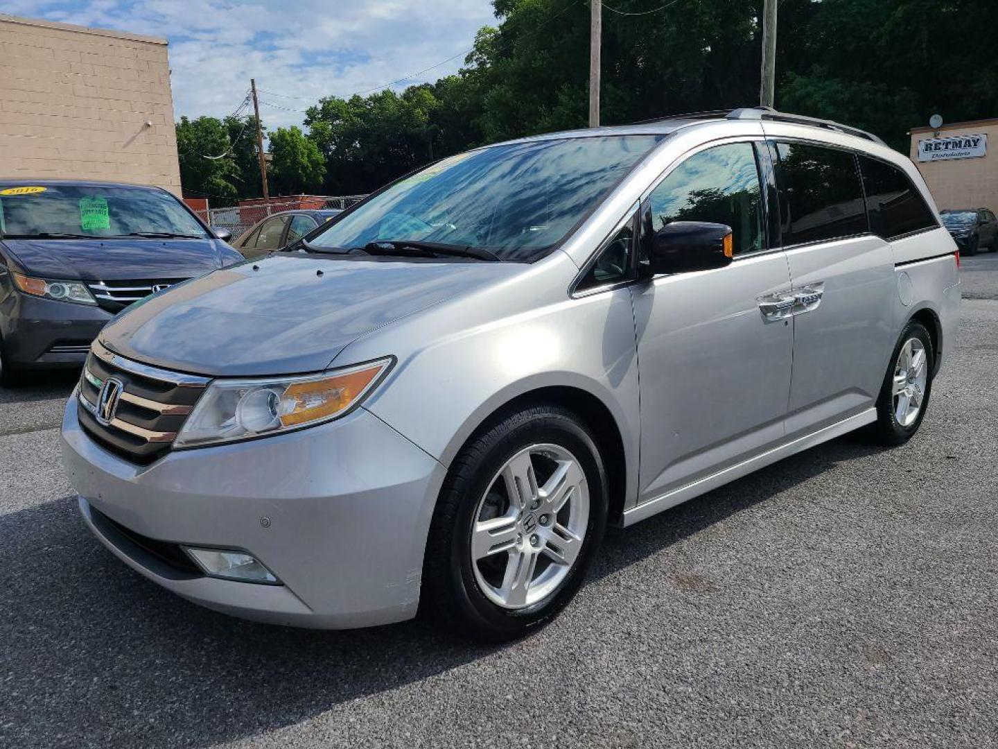 2012 GRAY HONDA ODYSSEY TOURING (5FNRL5H91CB) with an 3.5L engine, Automatic transmission, located at 117 North Cameron Street, Harrisburg, PA, 17101, (717) 963-8962, 40.266762, -76.875259 - WE FINANCE!!! Good Credit/ Bad Credit/ No Credit - ALL Trade-Ins Welcomed!!! ***Guaranteed Credit Approval*** APPLY ONLINE or CALL us TODAY ;) Internet Prices and Marketplace Prices are SPECIAL discounted ***CASH DEALS*** Retail Prices are higher. Please call us to discuss your cash and finan - Photo#0