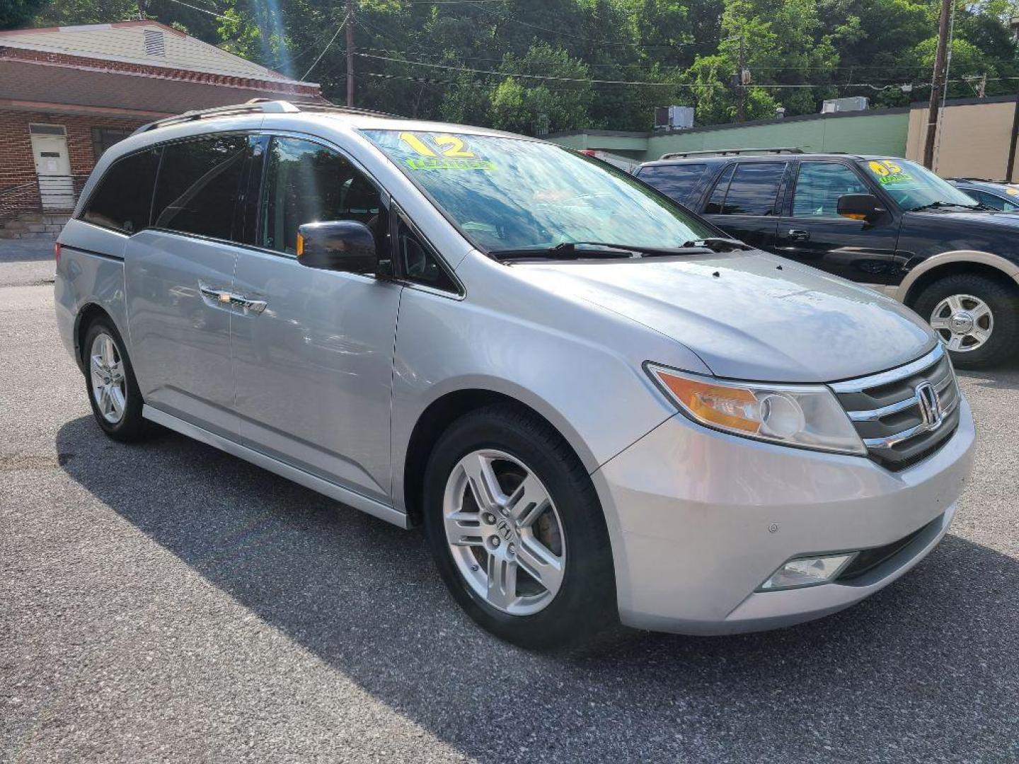 2012 GRAY HONDA ODYSSEY TOURING (5FNRL5H91CB) with an 3.5L engine, Automatic transmission, located at 117 North Cameron Street, Harrisburg, PA, 17101, (717) 963-8962, 40.266762, -76.875259 - WE FINANCE!!! Good Credit/ Bad Credit/ No Credit - ALL Trade-Ins Welcomed!!! ***Guaranteed Credit Approval*** APPLY ONLINE or CALL us TODAY ;) Internet Prices and Marketplace Prices are SPECIAL discounted ***CASH DEALS*** Retail Prices are higher. Please call us to discuss your cash and finan - Photo#3