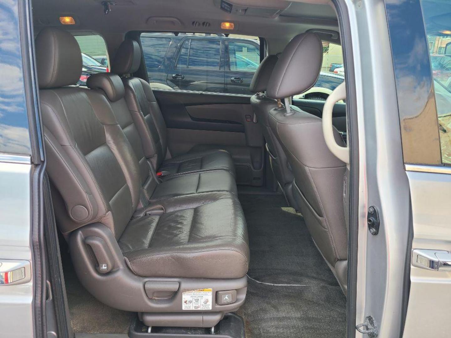 2012 GRAY HONDA ODYSSEY TOURING (5FNRL5H91CB) with an 3.5L engine, Automatic transmission, located at 117 North Cameron Street, Harrisburg, PA, 17101, (717) 963-8962, 40.266762, -76.875259 - WE FINANCE!!! Good Credit/ Bad Credit/ No Credit - ALL Trade-Ins Welcomed!!! ***Guaranteed Credit Approval*** APPLY ONLINE or CALL us TODAY ;) Internet Prices and Marketplace Prices are SPECIAL discounted ***CASH DEALS*** Retail Prices are higher. Please call us to discuss your cash and finan - Photo#11