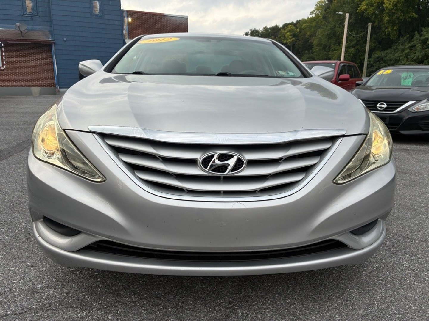 2012 SILVER HYUNDAI SONATA GLS (5NPEB4AC1CH) with an 2.4L engine, Automatic transmission, located at 117 North Cameron Street, Harrisburg, PA, 17101, (717) 963-8962, 40.266762, -76.875259 - WE FINANCE!!! MOST vehicles are available for financing. Good Credit/ Challenged Credit/ No Credit - ALL Trade-Ins Welcomed!!! APPLY ONLINE or CALL us TODAY Please call us to discuss your cash and/or financing options. Thanks for checking our inventory! We're here to help.- Photo#7