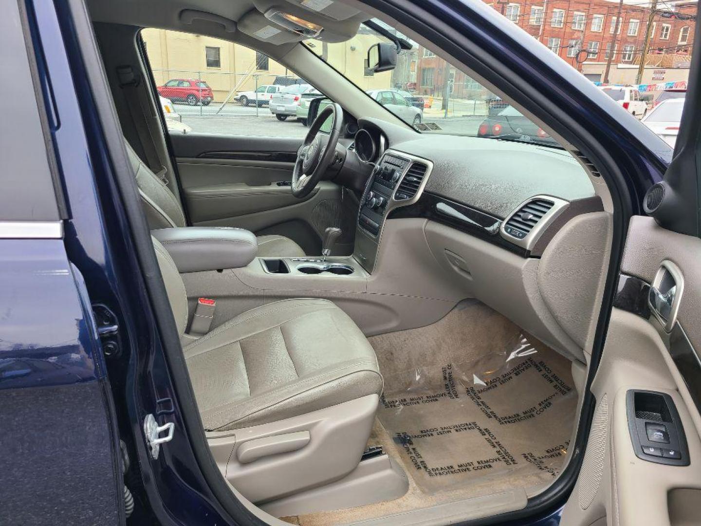 2012 BLUE JEEP GRAND CHEROKEE LAREDO (1C4RJEAG7CC) with an 3.6L engine, Automatic transmission, located at 7981 Paxton Street, Harrisburg, PA, 17111, (717) 561-2926, 40.261490, -76.749229 - WE FINANCE!!! Good Credit/ Bad Credit/ No Credit - ALL Trade-Ins Welcomed!!! ***Guaranteed Credit Approval*** APPLY ONLINE or CALL us TODAY ;) Internet Prices and Marketplace Prices are SPECIAL discounted ***CASH DEALS*** Retail Prices are higher. Please call us to discuss your cash and finan - Photo#12