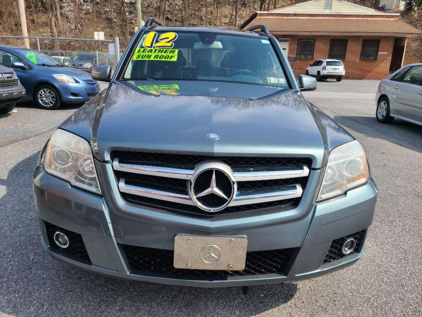 2012 GRAY MERCEDES-BENZ GLK 350 4MATIC (WDCGG8HB1CF) with an 3.5L engine, Automatic transmission, located at 7981 Paxton Street, Harrisburg, PA, 17111, (717) 561-2926, 40.261490, -76.749229 - WE FINANCE!!! Good Credit/ Bad Credit/ No Credit - ALL Trade-Ins Welcomed!!! ***Guaranteed Credit Approval*** APPLY ONLINE or CALL us TODAY ;) Internet Prices and Marketplace Prices are SPECIAL discounted ***CASH DEALS*** Retail Prices are higher. Please call us to discuss your cash and finan - Photo#7
