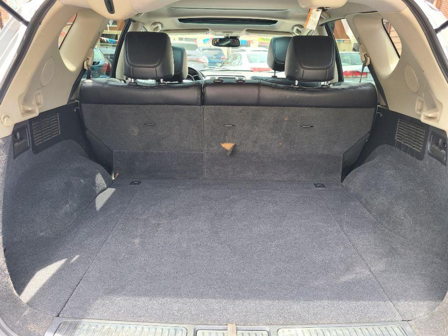 2012 SILVER NISSAN MURANO SL (JN8AZ1MW2CW) with an 3.5L engine, Continuously Variable transmission, located at 117 North Cameron Street, Harrisburg, PA, 17101, (717) 963-8962, 40.266762, -76.875259 - WE FINANCE!!! Good Credit/ Bad Credit/ No Credit - ALL Trade-Ins Welcomed!!! ***Guaranteed Credit Approval*** APPLY ONLINE or CALL us TODAY ;) Internet Prices and Marketplace Prices are SPECIAL discounted ***CASH DEALS*** Retail Prices are higher. Please call us to discuss your cash and finan - Photo#13