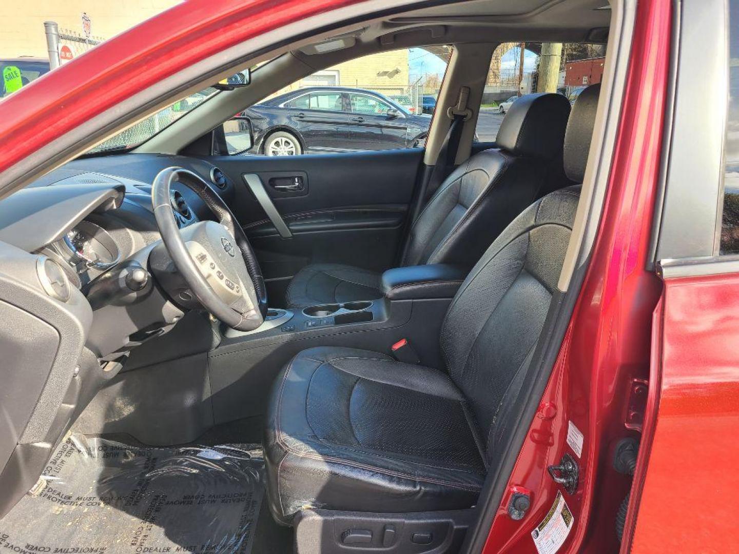 2012 RED NISSAN ROGUE SL (JN8AS5MV8CW) with an 2.5L engine, Continuously Variable transmission, located at 7981 Paxton Street, Harrisburg, PA, 17111, (717) 561-2926, 40.261490, -76.749229 - WE FINANCE!!! Good Credit/ Bad Credit/ No Credit - ALL Trade-Ins Welcomed!!! ***Guaranteed Credit Approval*** APPLY ONLINE or CALL us TODAY ;) Internet Prices and Marketplace Prices are SPECIAL discounted ***CASH DEALS*** Retail Prices are higher. Please call us to discuss your cash and finan - Photo#12