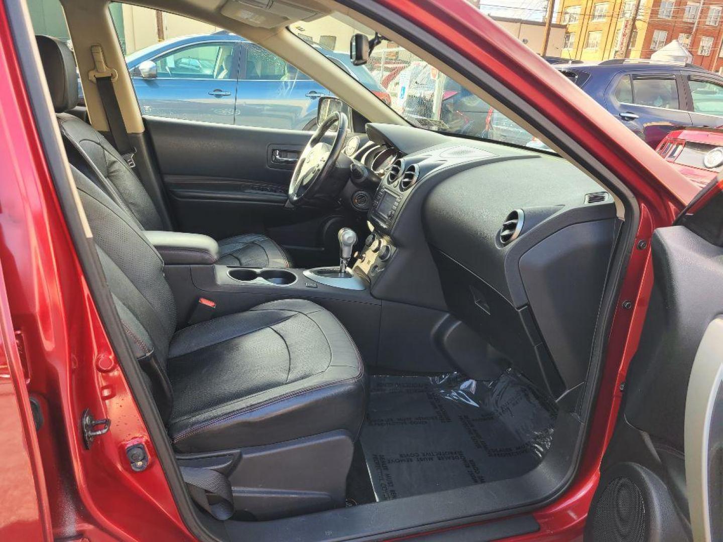 2012 RED NISSAN ROGUE SL (JN8AS5MV8CW) with an 2.5L engine, Continuously Variable transmission, located at 7981 Paxton Street, Harrisburg, PA, 17111, (717) 561-2926, 40.261490, -76.749229 - WE FINANCE!!! Good Credit/ Bad Credit/ No Credit - ALL Trade-Ins Welcomed!!! ***Guaranteed Credit Approval*** APPLY ONLINE or CALL us TODAY ;) Internet Prices and Marketplace Prices are SPECIAL discounted ***CASH DEALS*** Retail Prices are higher. Please call us to discuss your cash and finan - Photo#13