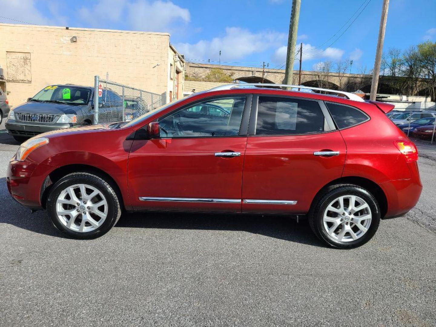 2012 RED NISSAN ROGUE SL (JN8AS5MV8CW) with an 2.5L engine, Continuously Variable transmission, located at 7981 Paxton Street, Harrisburg, PA, 17111, (717) 561-2926, 40.261490, -76.749229 - WE FINANCE!!! Good Credit/ Bad Credit/ No Credit - ALL Trade-Ins Welcomed!!! ***Guaranteed Credit Approval*** APPLY ONLINE or CALL us TODAY ;) Internet Prices and Marketplace Prices are SPECIAL discounted ***CASH DEALS*** Retail Prices are higher. Please call us to discuss your cash and finan - Photo#4