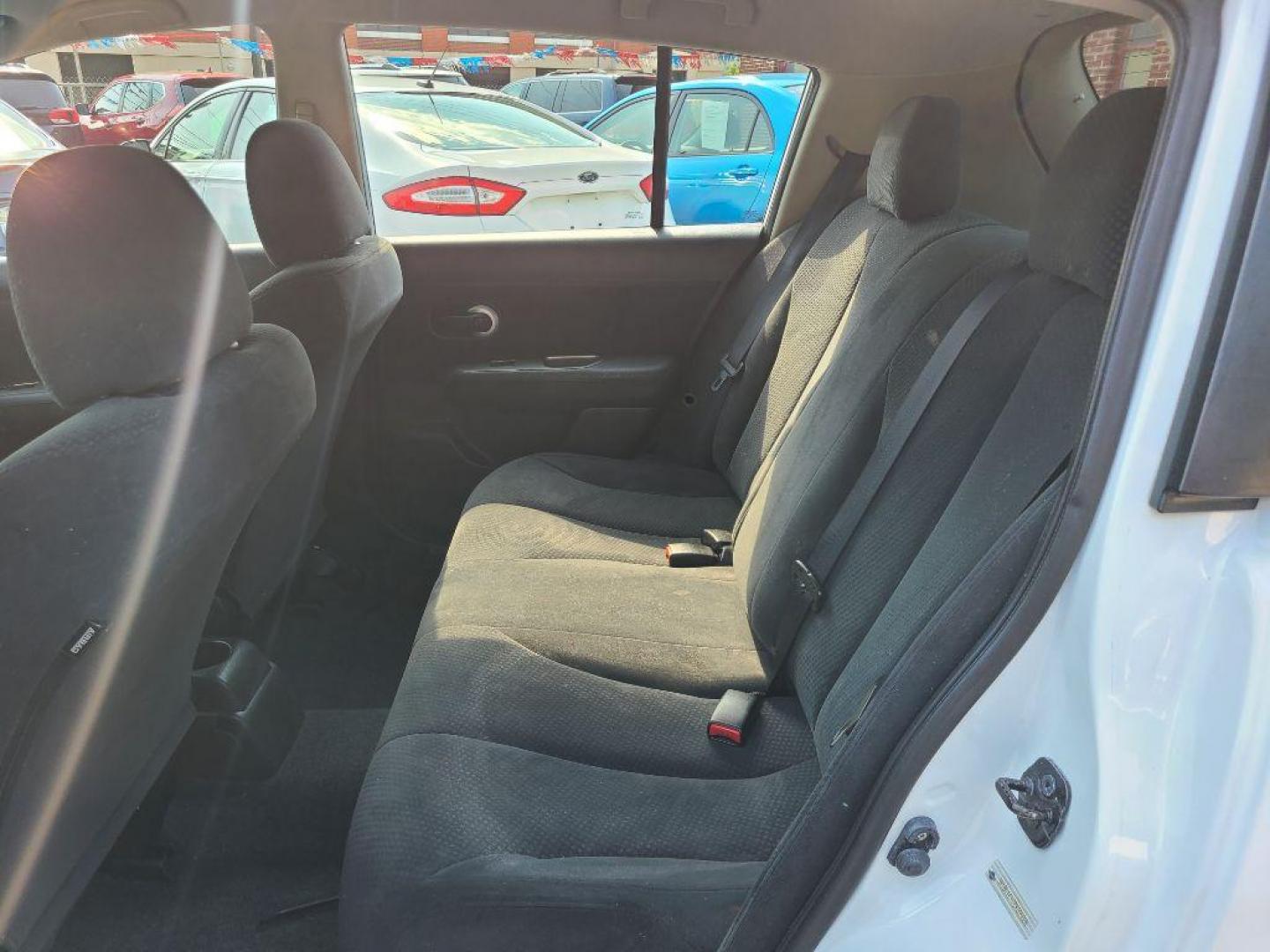 2012 WHITE NISSAN VERSA S (3N1BC1CP7CK) with an 1.8L engine, Continuously Variable transmission, located at 117 North Cameron Street, Harrisburg, PA, 17101, (717) 963-8962, 40.266762, -76.875259 - WE FINANCE!!! Good Credit/ Bad Credit/ No Credit - ALL Trade-Ins Welcomed!!! ***Guaranteed Credit Approval*** APPLY ONLINE or CALL us TODAY ;) Internet Prices and Marketplace Prices are SPECIAL discounted ***CASH DEALS*** Retail Prices are higher. Please call us to discuss your cash and finan - Photo#25