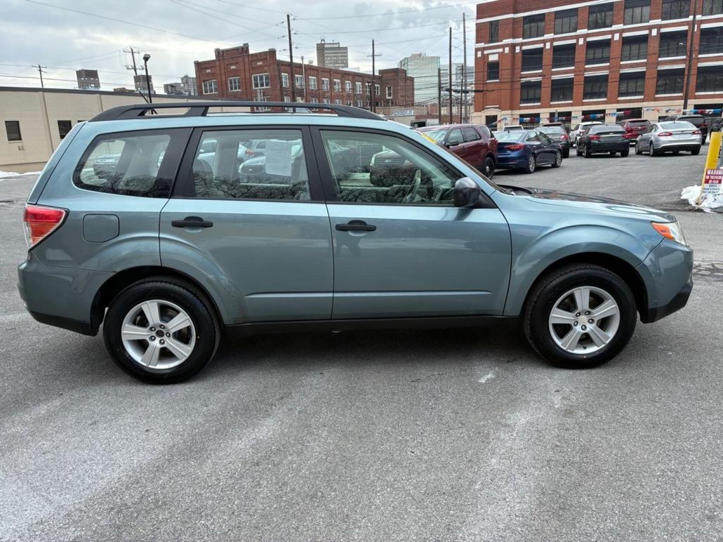 2012 GREEN SUBARU FORESTER 2.5X (JF2SHABC6CH) with an 2.5L engine, Automatic transmission, located at 117 North Cameron Street, Harrisburg, PA, 17101, (717) 963-8962, 40.266762, -76.875259 - WE FINANCE!!! Good Credit/ Challenged Credit/ No Credit - ALL Trade-Ins Welcomed!!! APPLY ONLINE or CALL us TODAY ;) Please call us to discuss your cash and/or financing options. - Photo#5