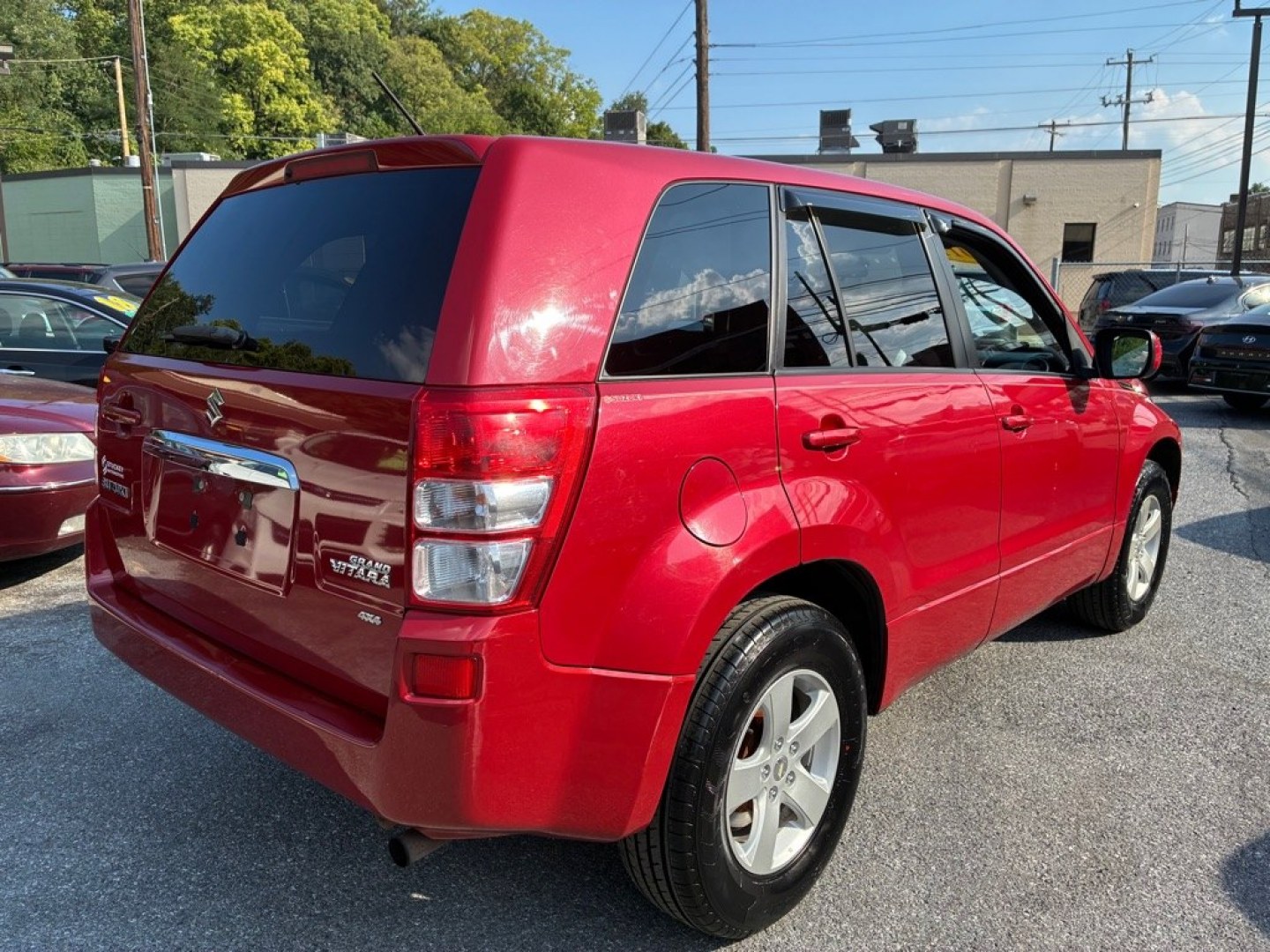 2012 RED SUZUKI GRAND VITARA PREMIUM (JS3TD0D64C4) with an 2.4L engine, Automatic transmission, located at 117 North Cameron Street, Harrisburg, PA, 17101, (717) 963-8962, 40.266762, -76.875259 - WE FINANCE!!! MOST vehicles are available for financing. Good Credit/ Challenged Credit/ No Credit - ALL Trade-Ins Welcomed!!! APPLY ONLINE or CALL us TODAY Please call us to discuss your cash and/or financing options. Thanks for checking our inventory! We're here to help.- Photo#4